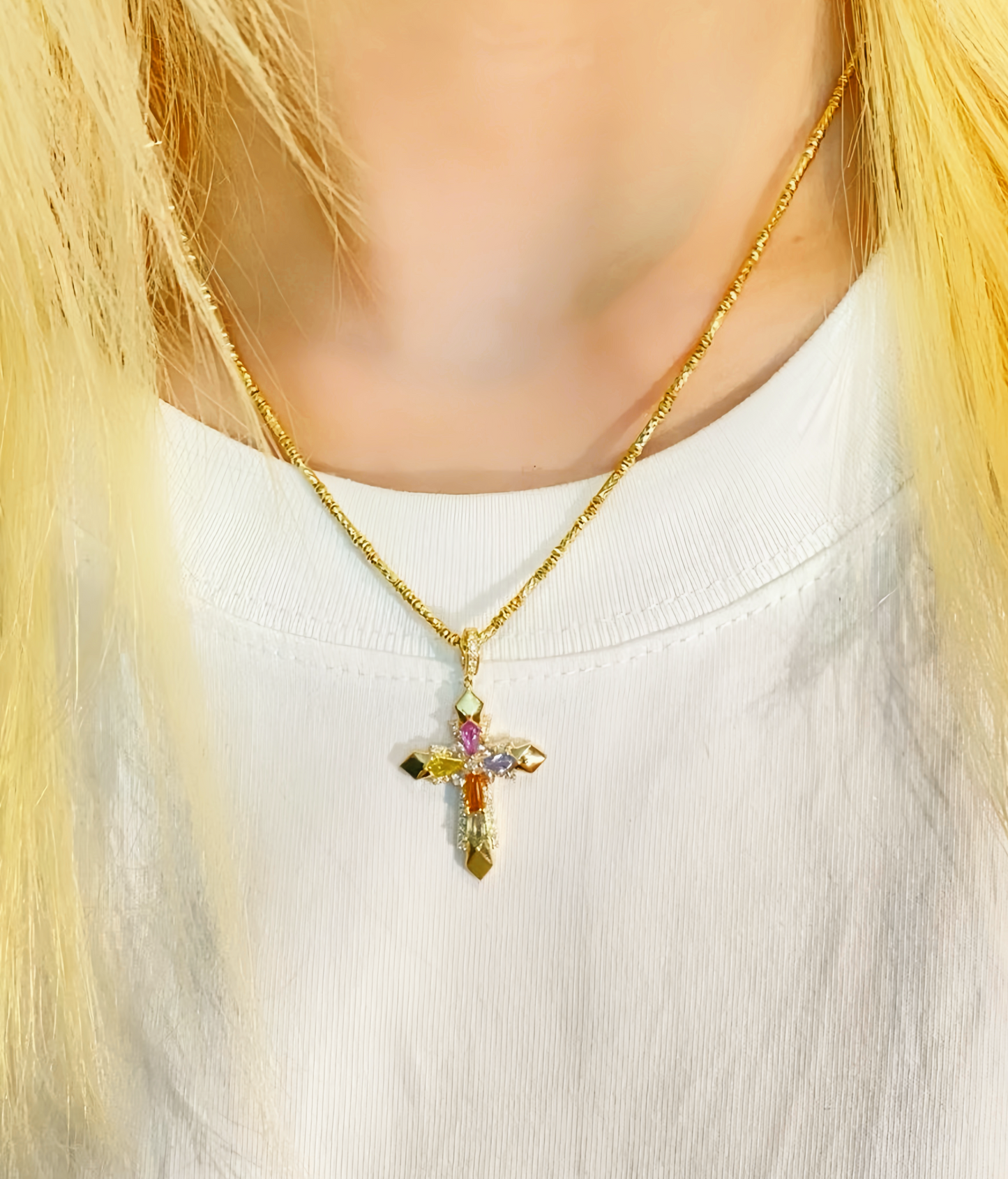 Vintage 18k Gold Diamond Pendant (Item No. VT166)