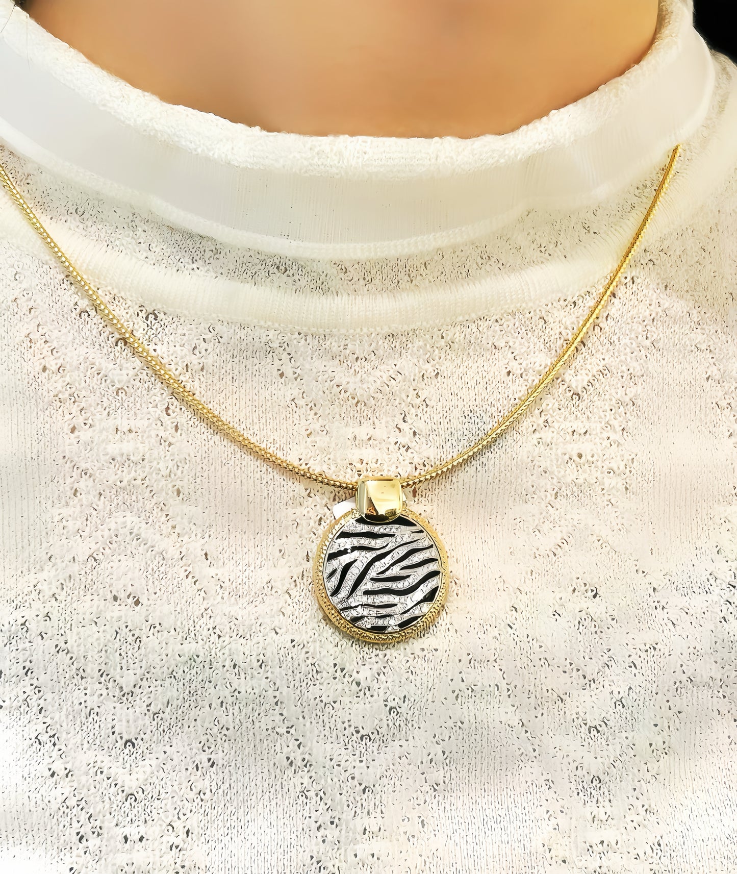 Black Enamel Vintage 18k Gold Diamond Pendant (Item No. VT429)