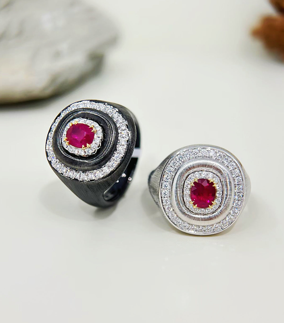 Enamel Vintage 18k Gold Diamond Ring (Item No. VT512)