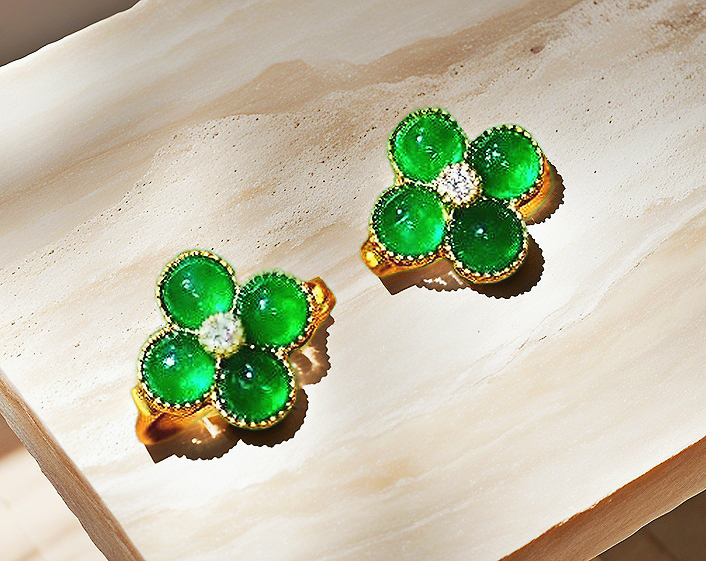 Four-leaf Clover 18k Gold Diamond Emerald Earring (Item No. VT060)