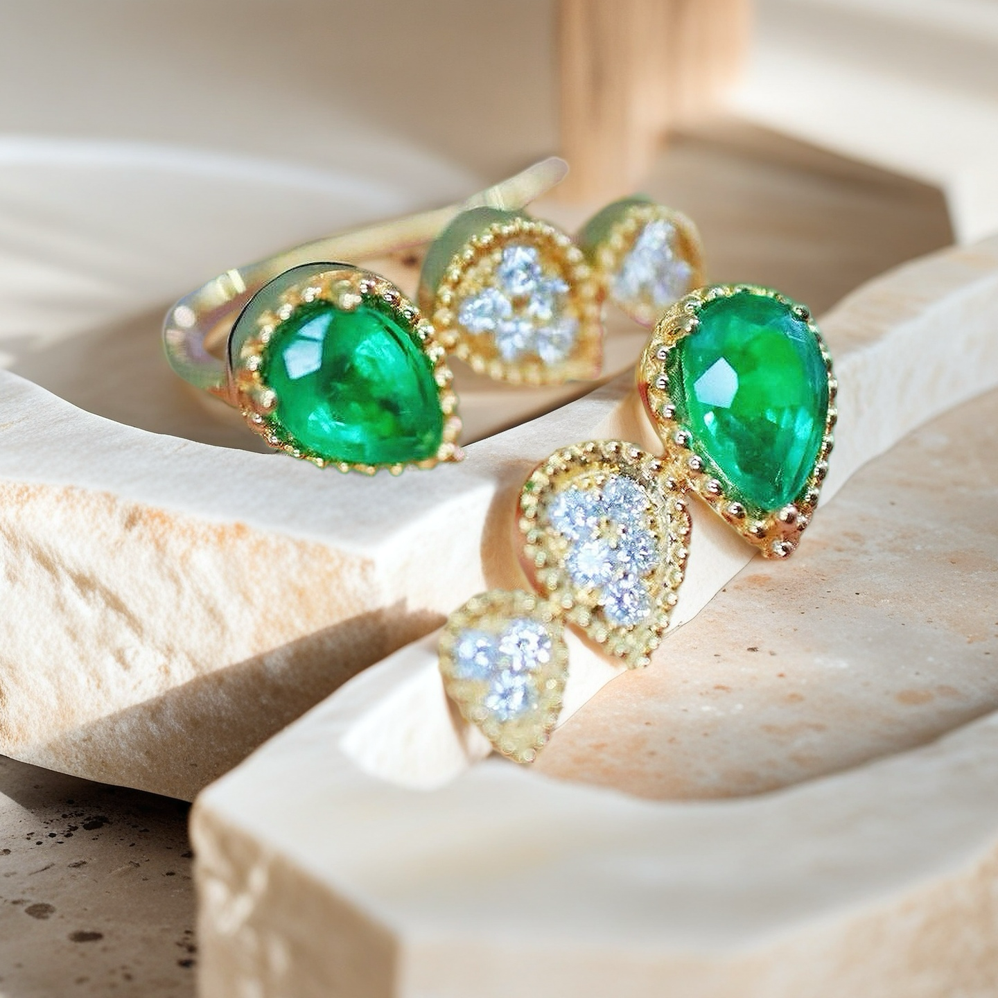 Vintage 18k Gold Diamond Emerald Earring (Item No. VT052)