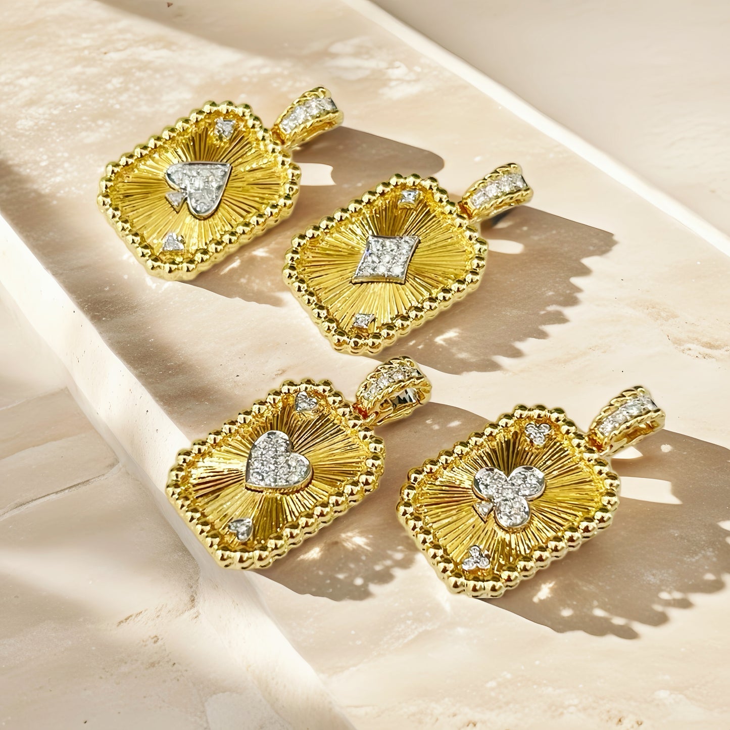 Poker Card 18k Gold Diamond Pendant (Item No. VT246)