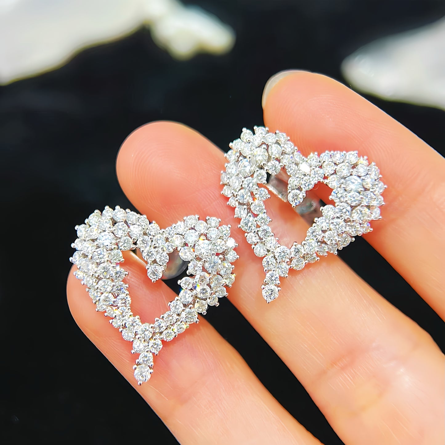 Heart 18k Gold Diamond Earring (Item No. VT266)