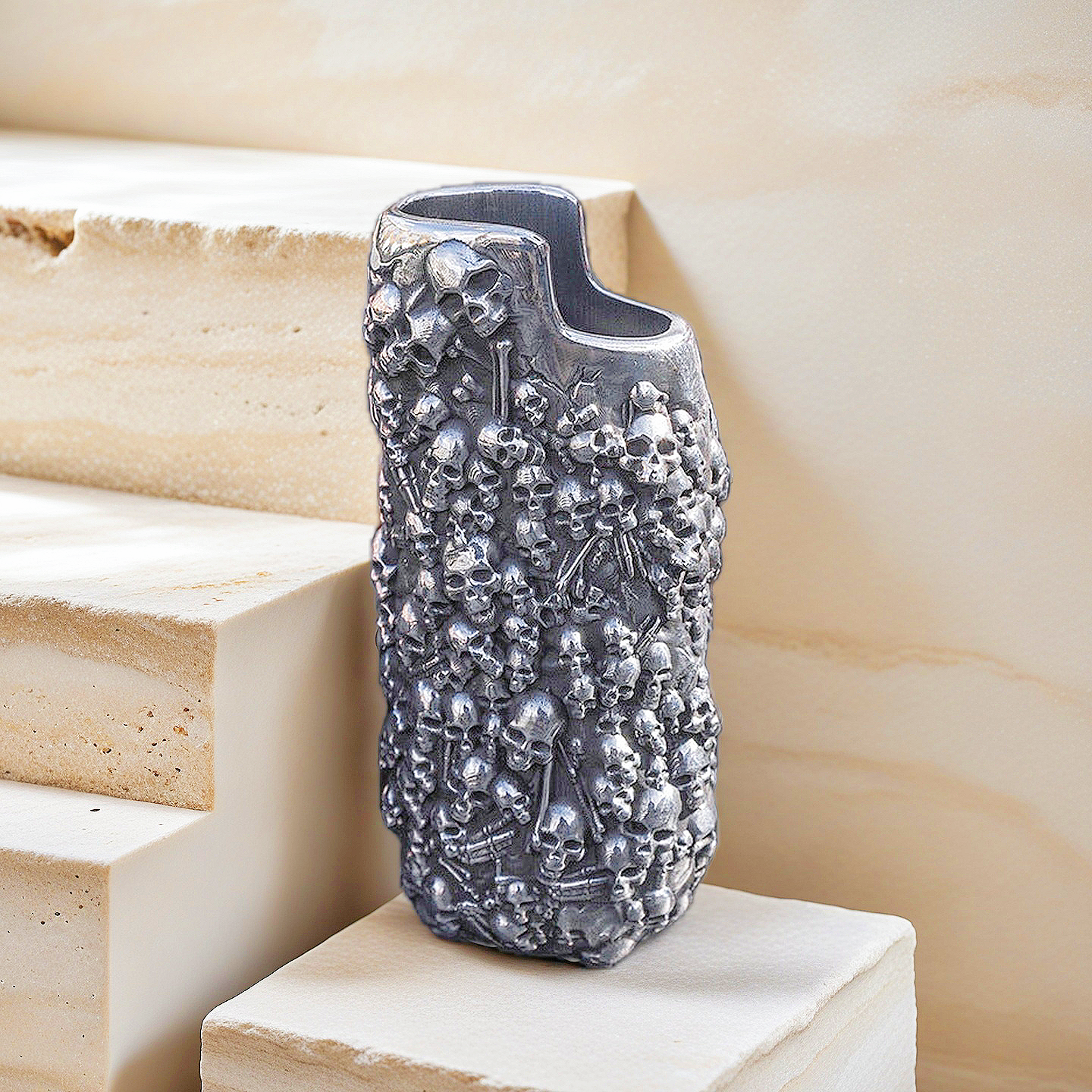 Gothic Burial Skull Silver Lighter Case (Item No. L0007)