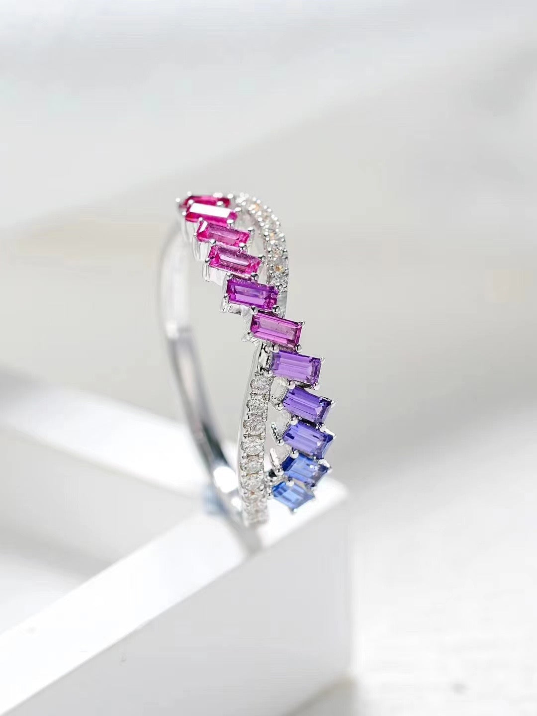 Rainbow Sapphire 18k Gold Ring (Item No. SA031)