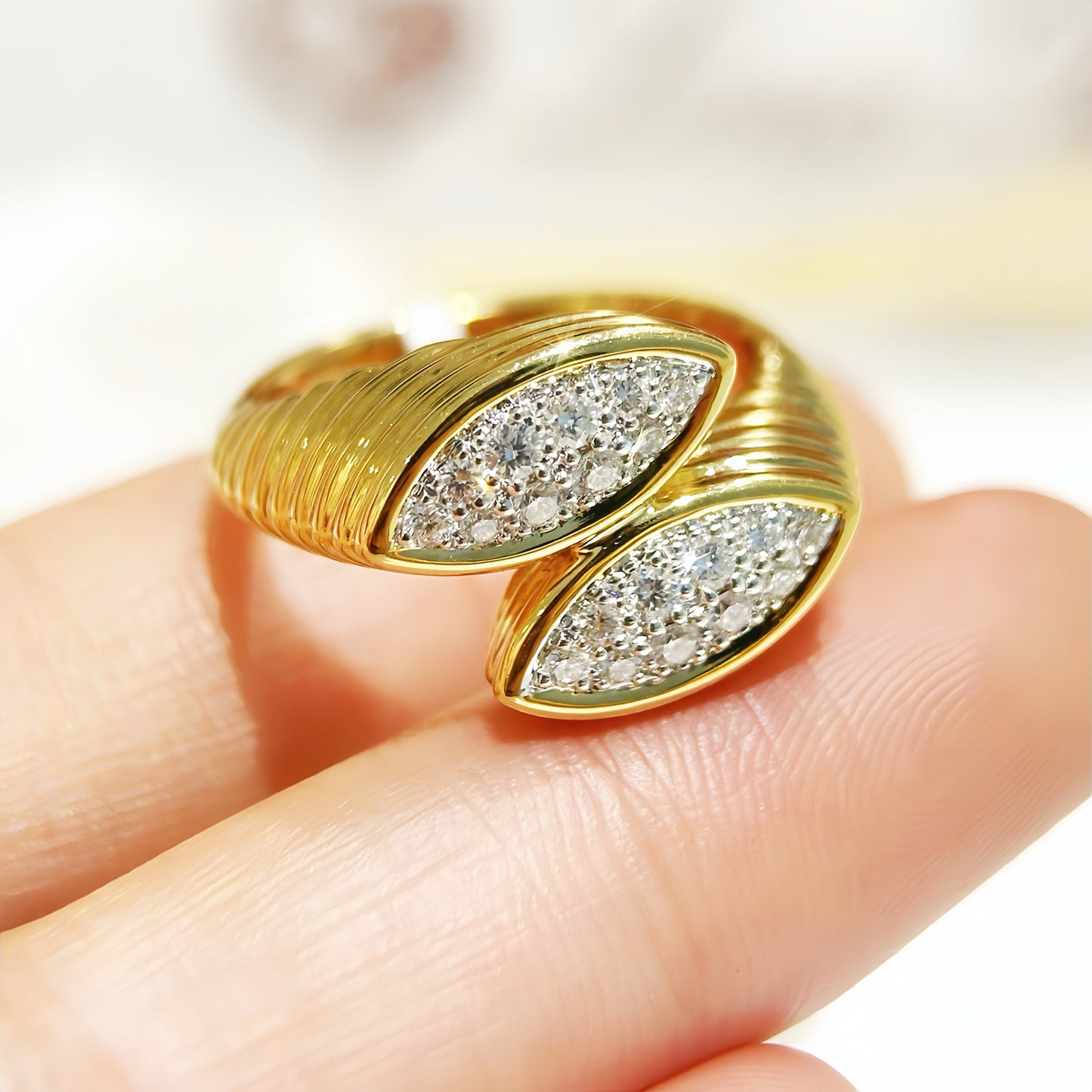 Vintage 18k Gold Diamond Ring (Item No. VT422)