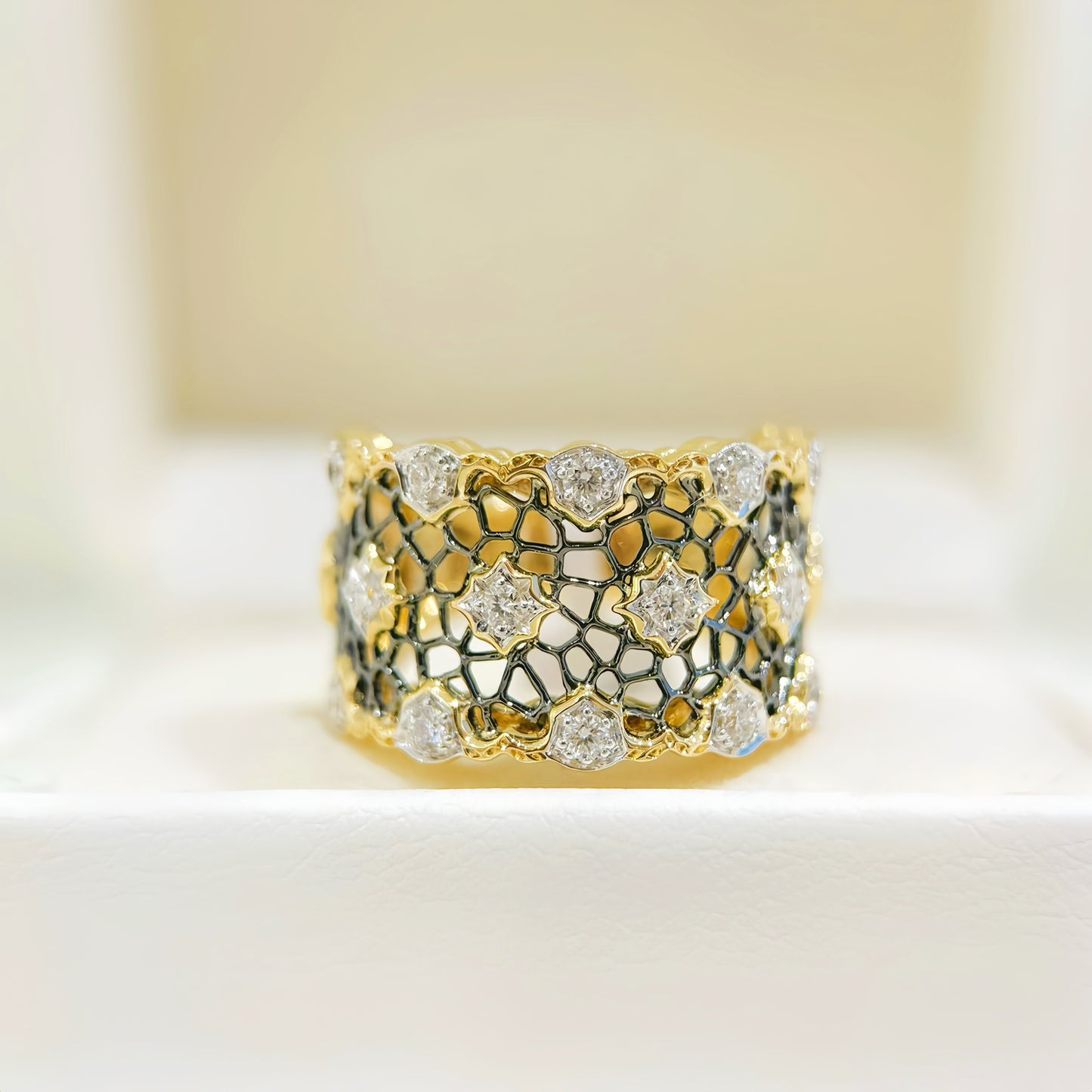 Vintage 18k Gold Diamond Ring (Item No. VT313)
