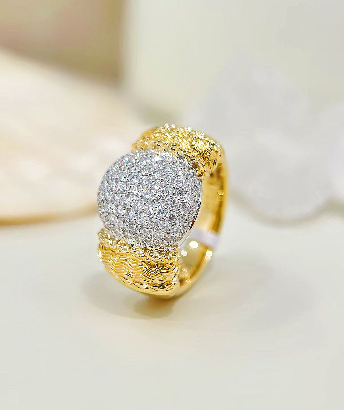 Vintage 18k Gold Diamond Ring (Item No. VT505)