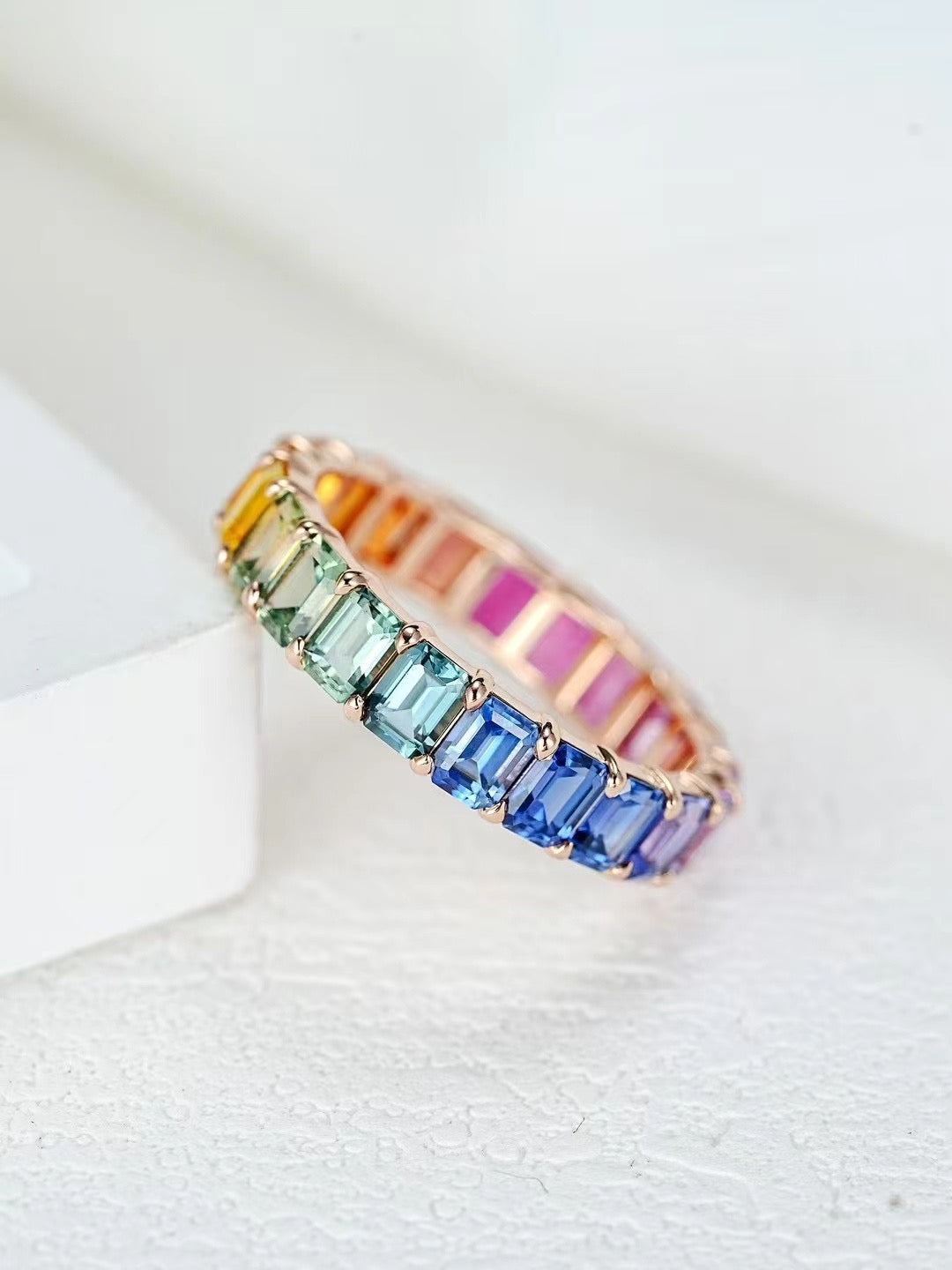 Rainbow Sapphire 18k Gold Ring (Item No. SA046)
