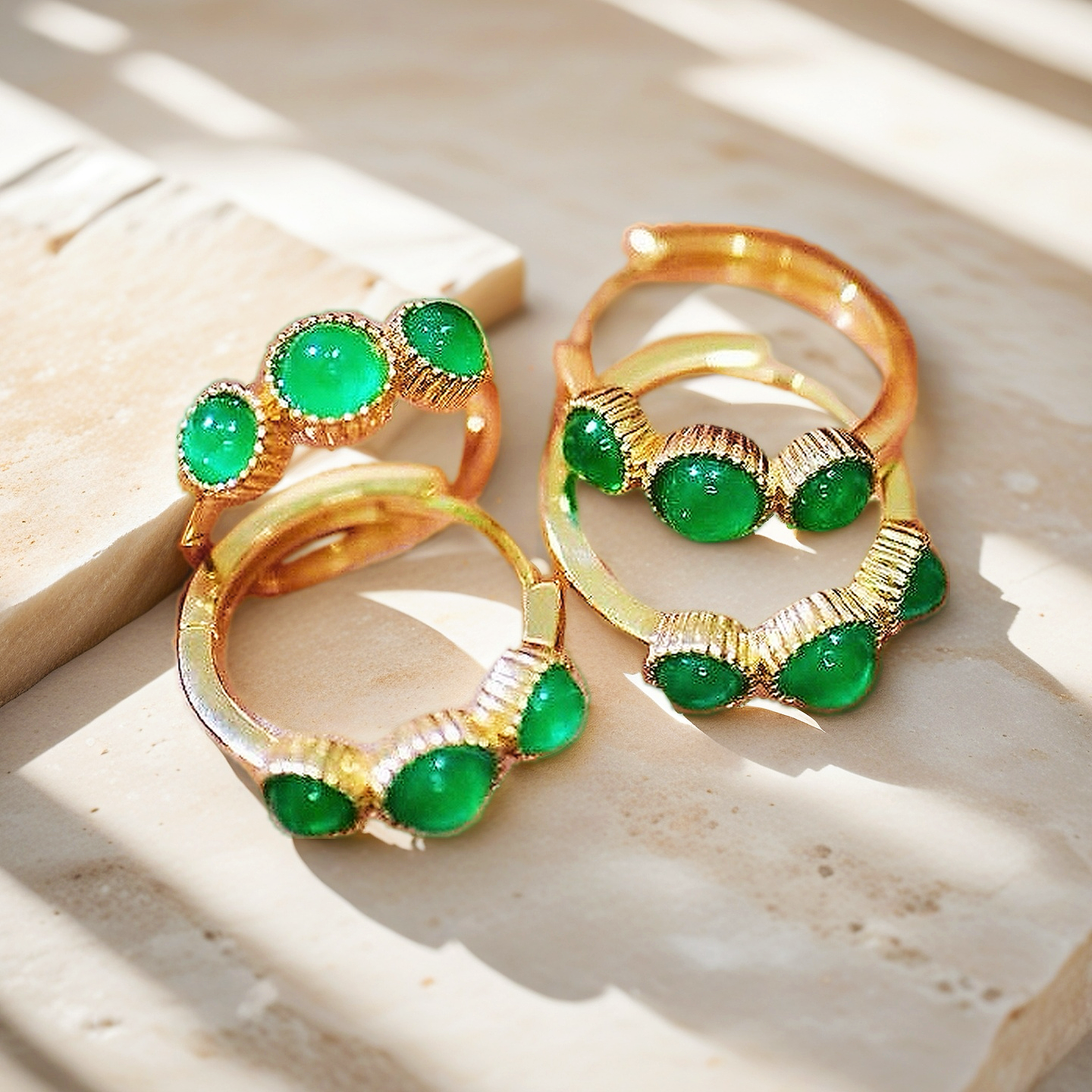 Vintage 18k Gold Emerald Earring (Item No. VT055)