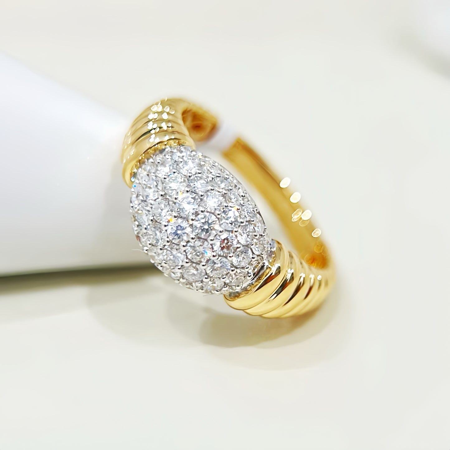 Vintage 18k Gold Diamond Ring (Item No. VT307)