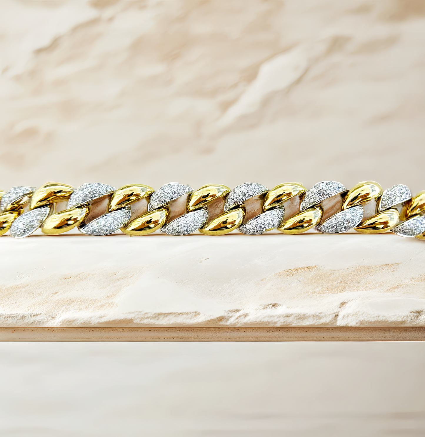 Cuban Link 18k Gold Diamond Bracelet (Item No. VT245)