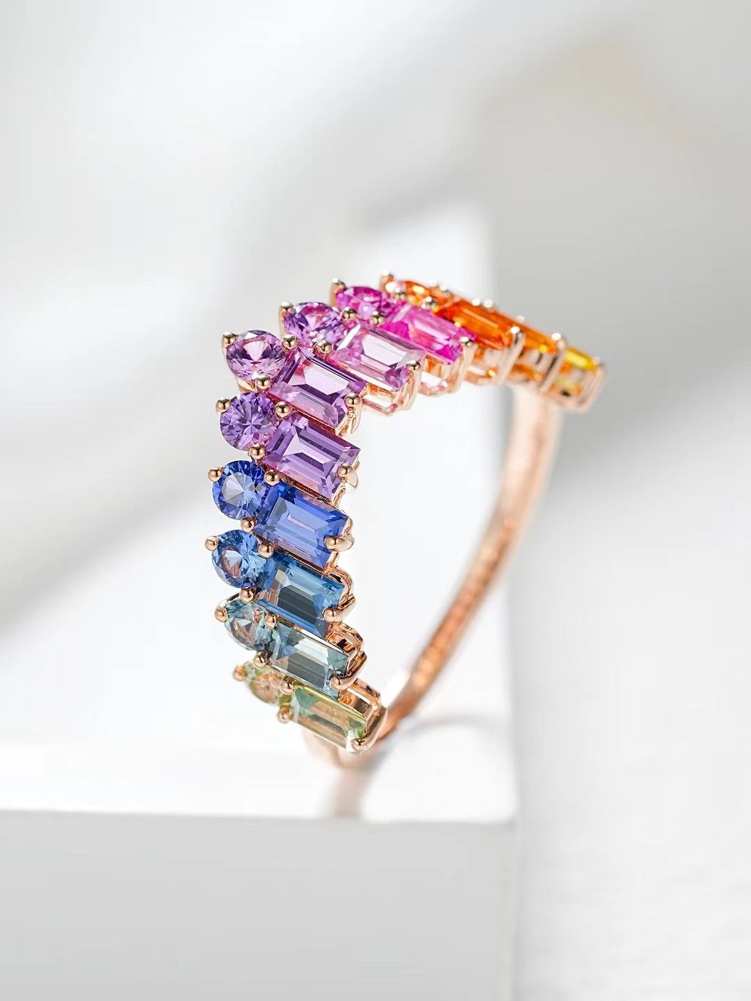 Rainbow Sapphire 18k Gold Ring (Item No. SA076)