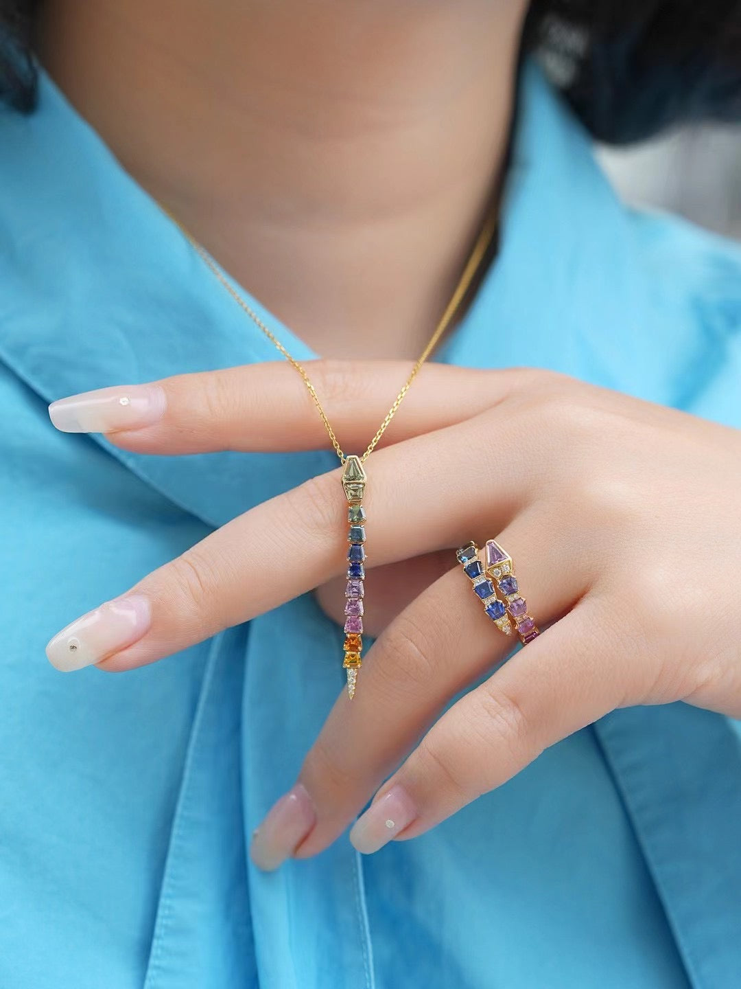 Snake Rainbow Sapphire 18K Gold Pendant (Item No. SA011)