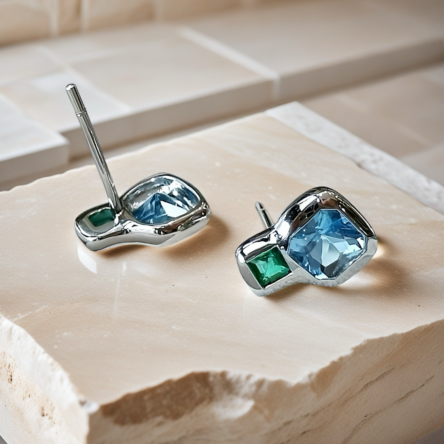 Vintage Gold Aquamarine Crystal Opal Earring (Item No. VT069)