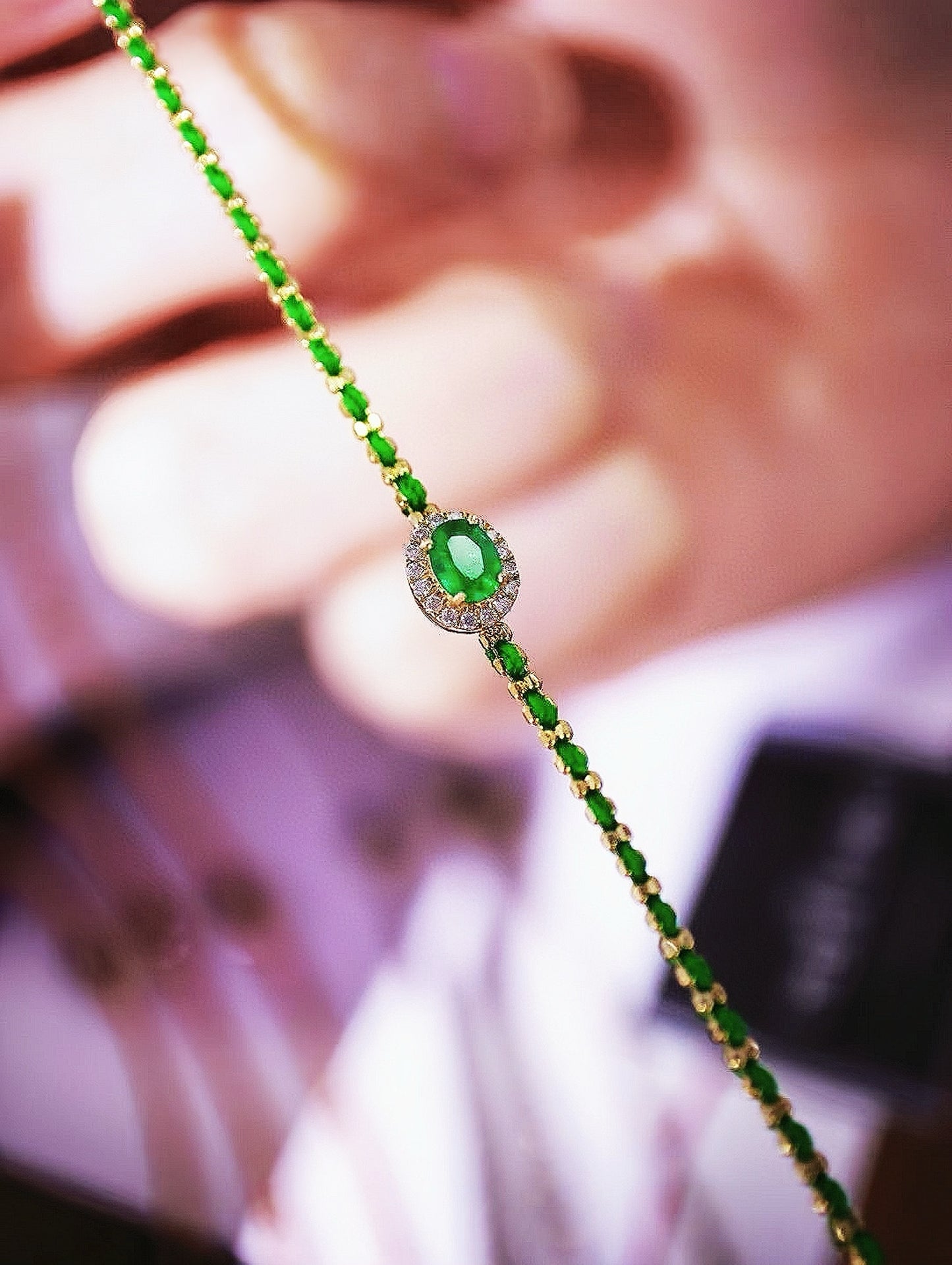 Weaving 18k Gold Emerald Ruby Sapphire Bracelet (Item No. VT120)