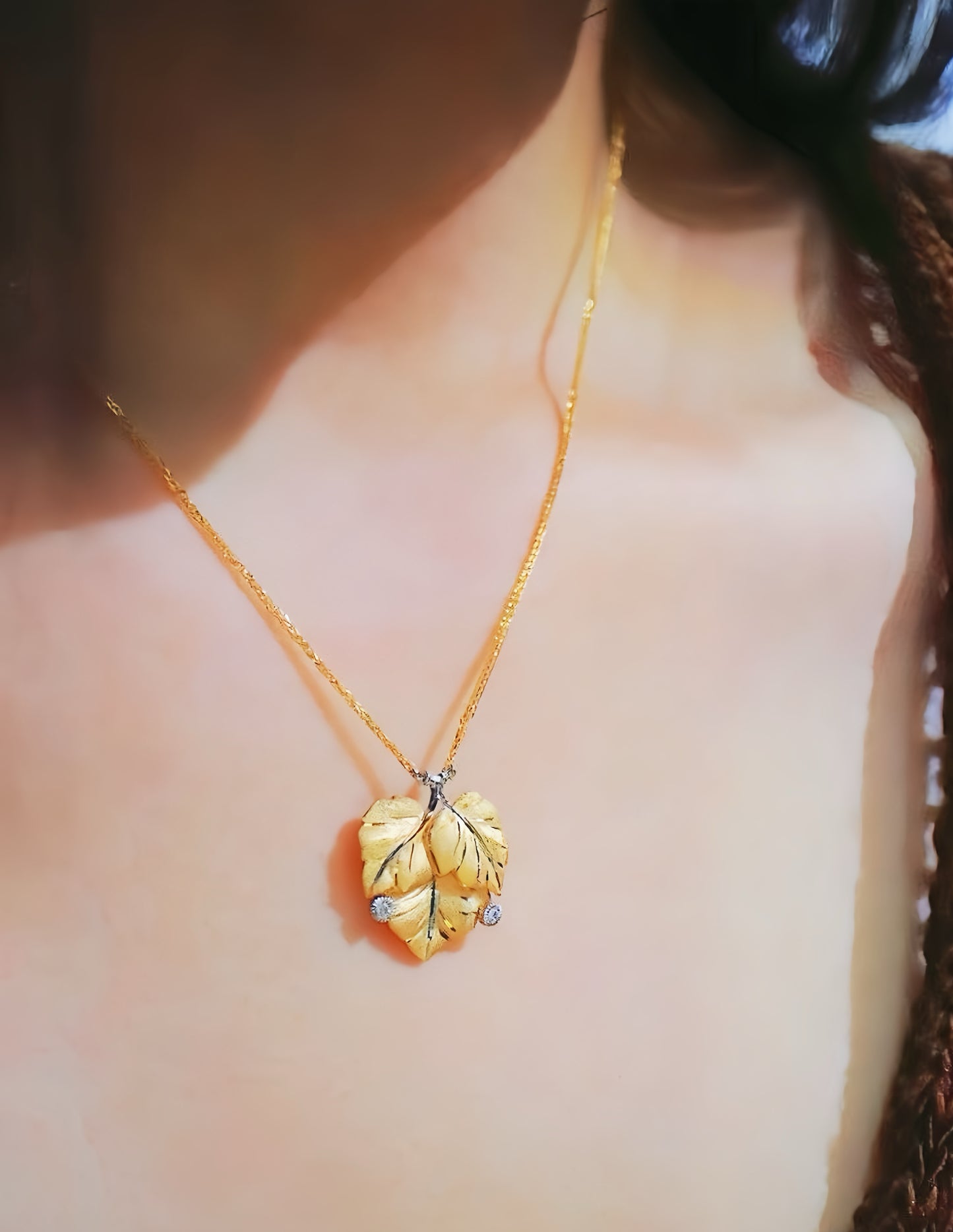 Vintage 18k Gold Diamond Pendant (Item No. VT096)