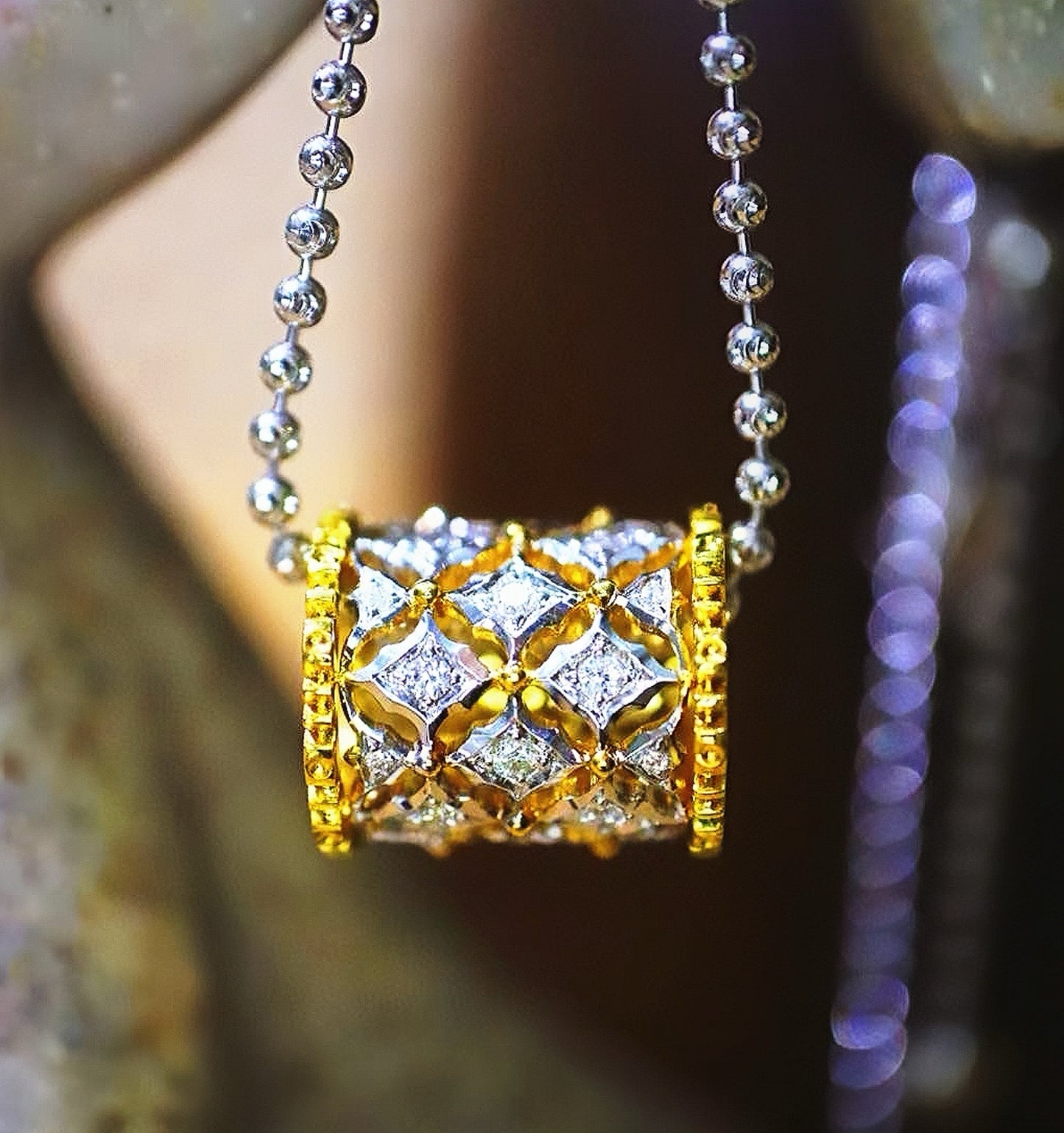 Vintage 18k Gold Diamond Pendant (Item No. VT087)