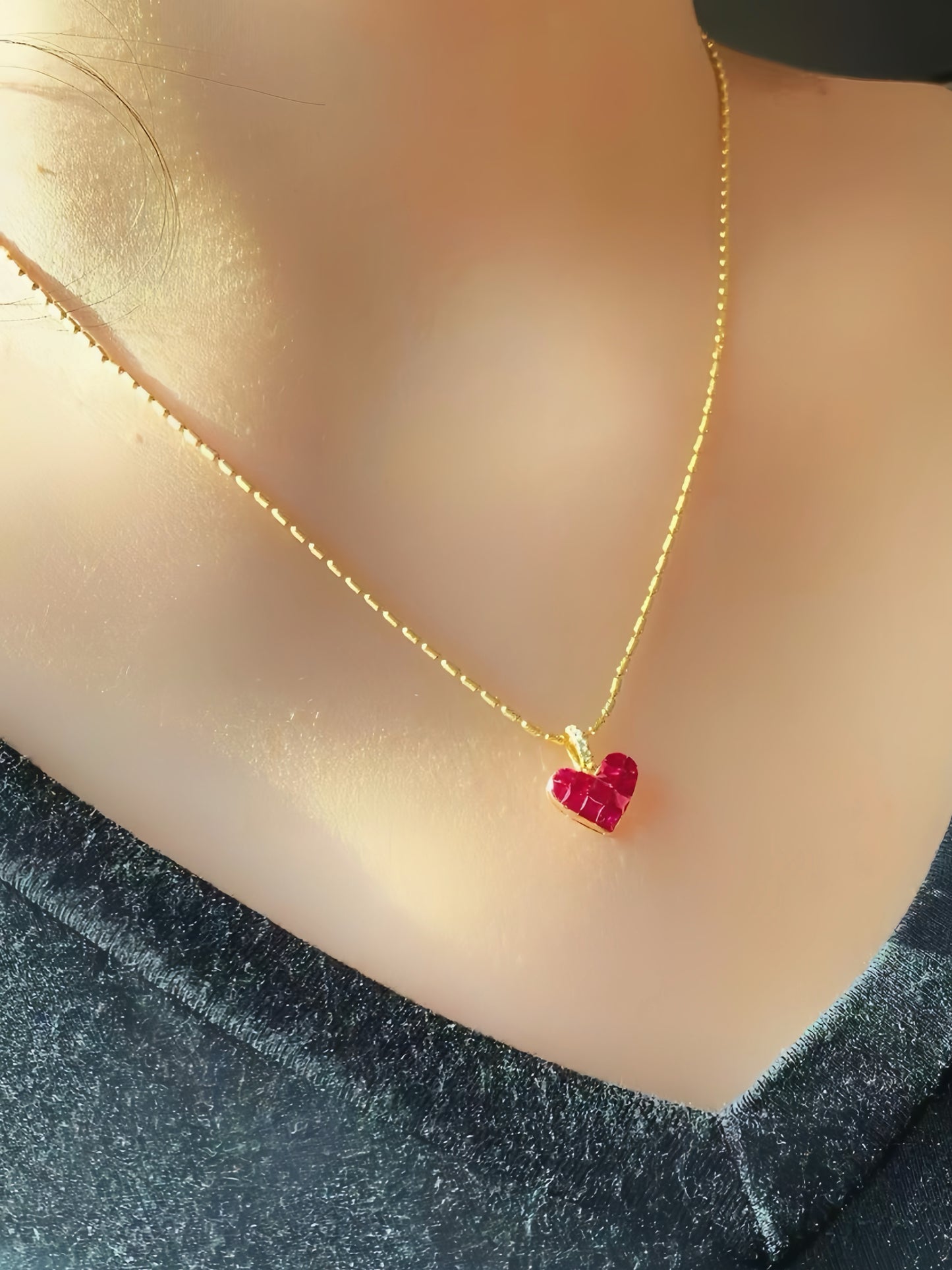 Heart 18k Gold Diamond Ruby Pendant (Item No. VT201)