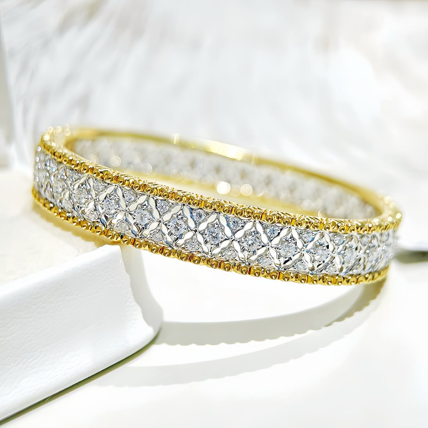 Vintage 18k Gold Diamond Bracelet (Item No. VT441)