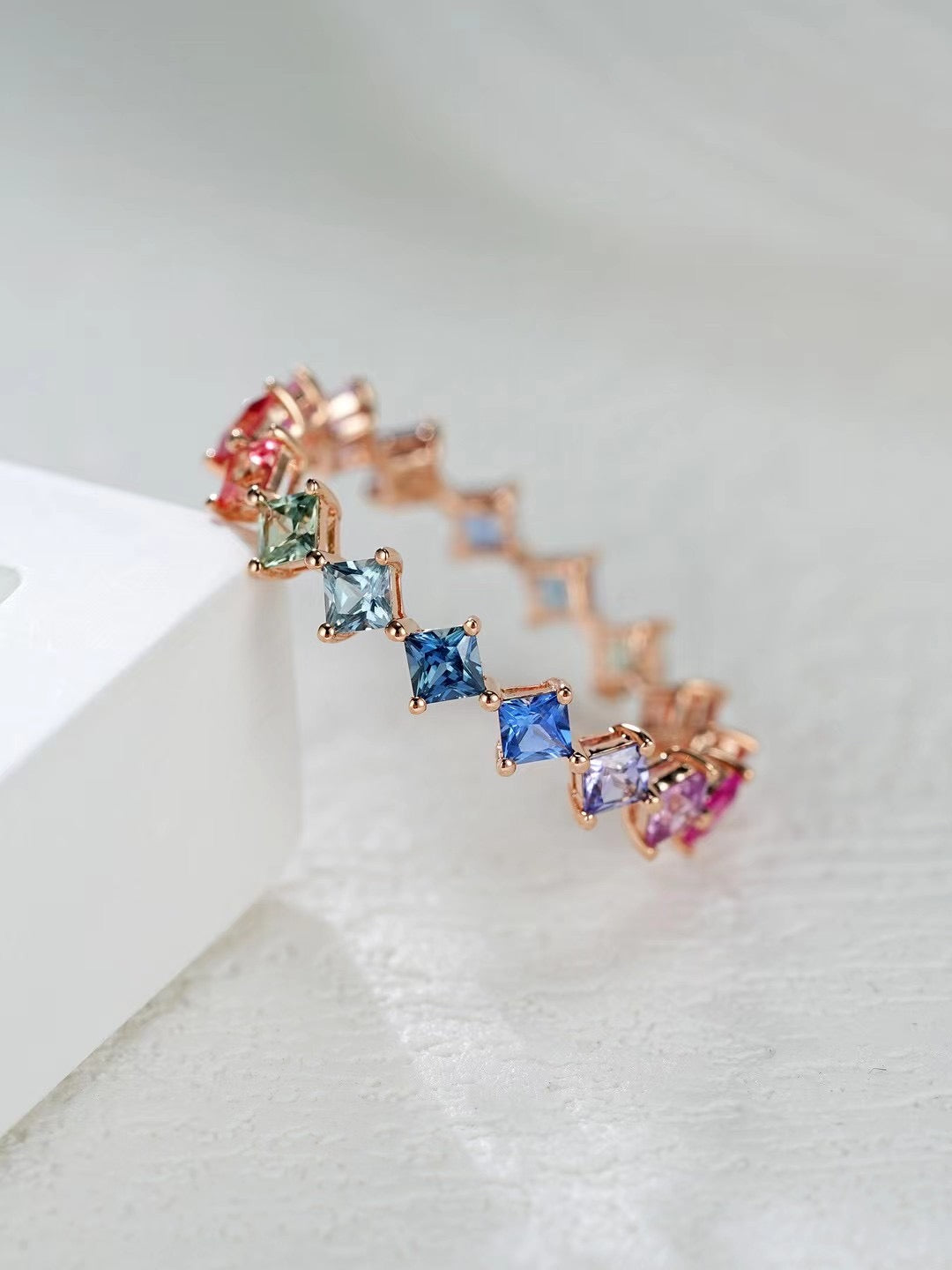 Rainbow Sapphire 18k Gold Ring (Item No. SA092)