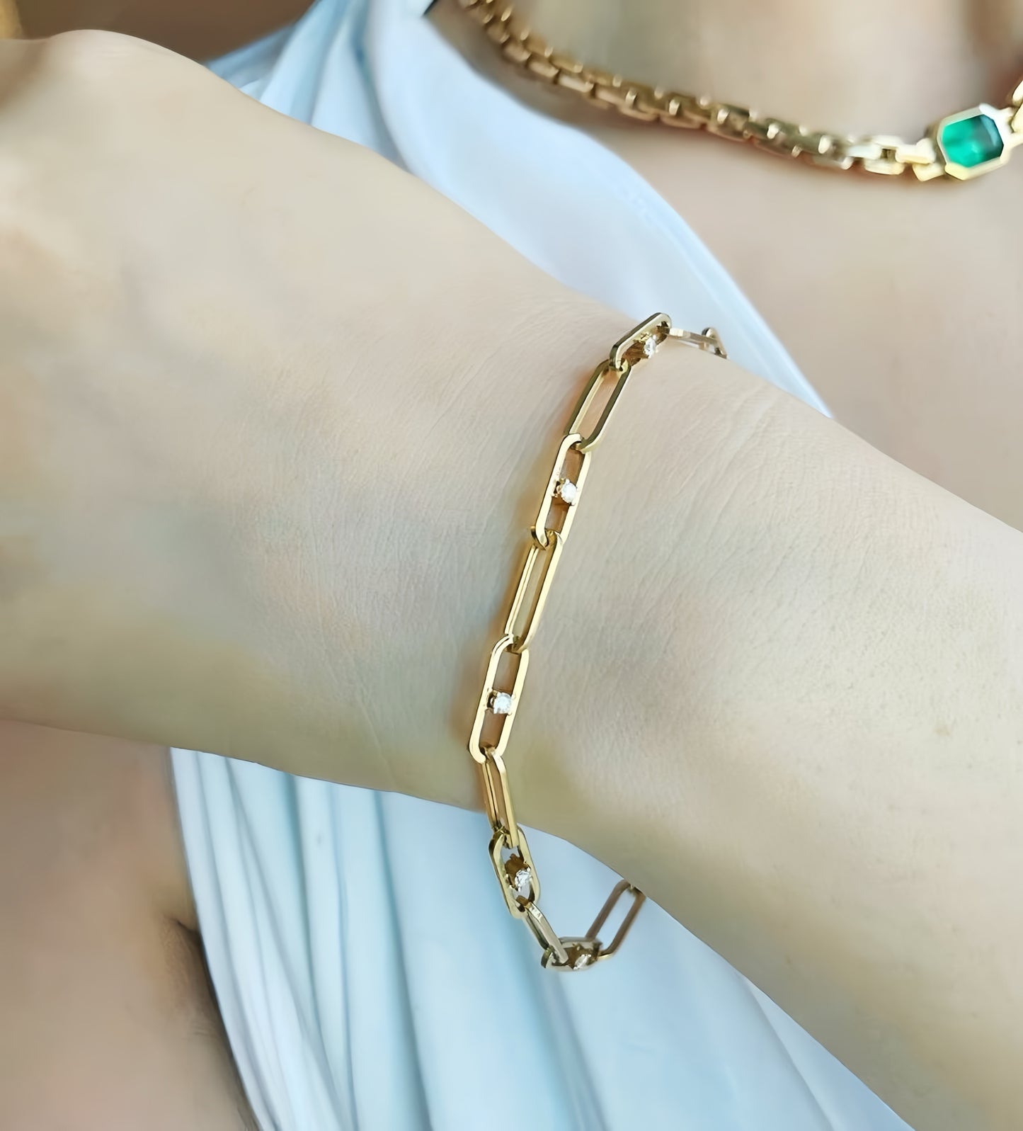 Classy 18k Gold Diamond Bracelet (Item No. VT128)