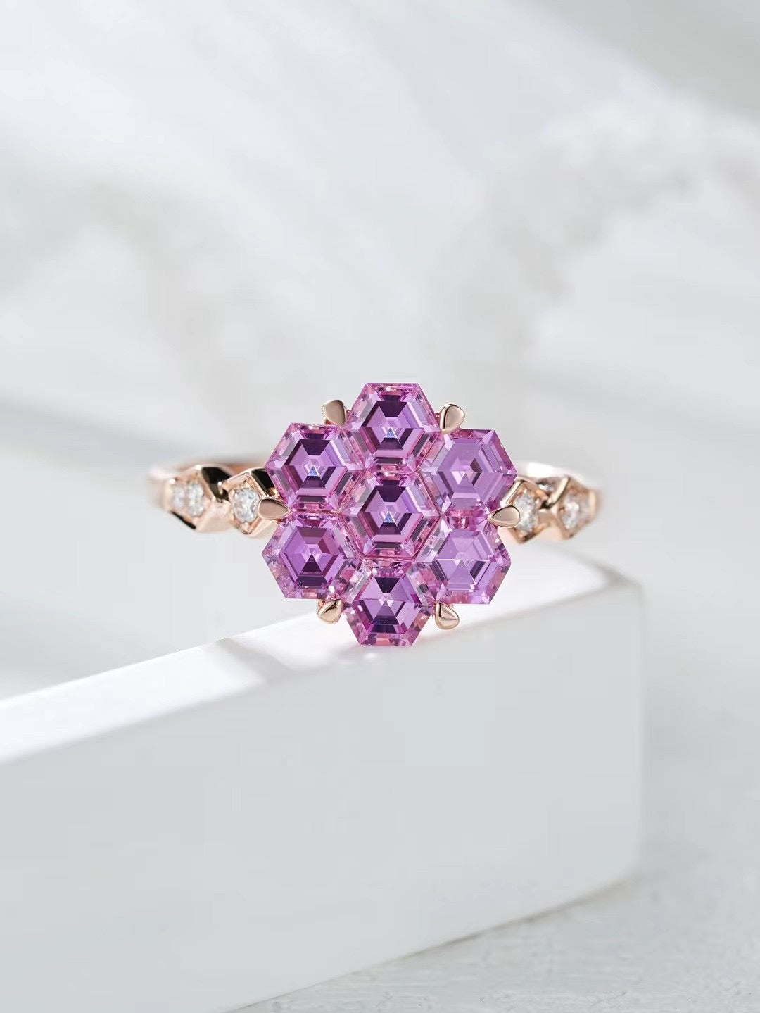 Rainbow Sapphire 18k Gold Ring (Item No. SA064)