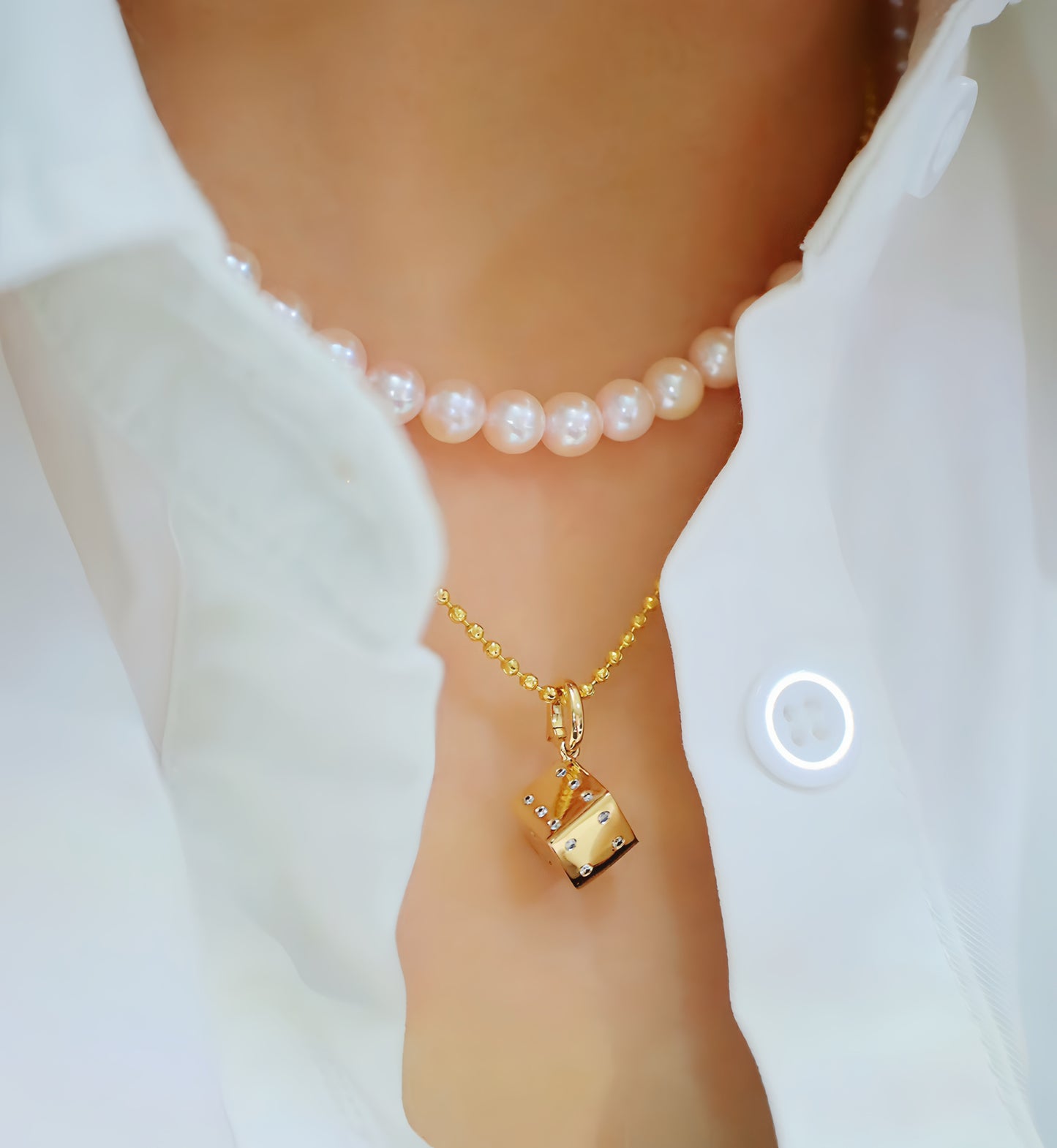 Dice 18k Gold Diamond Pendant (Item No. VT117)