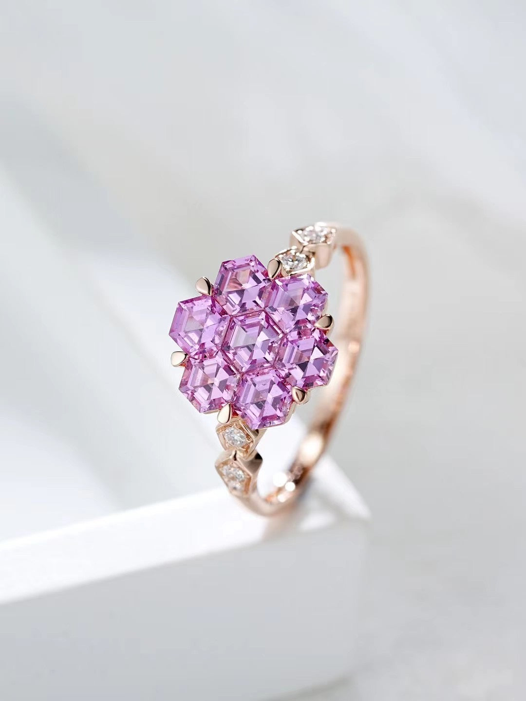 Rainbow Sapphire 18k Gold Ring (Item No. SA064)