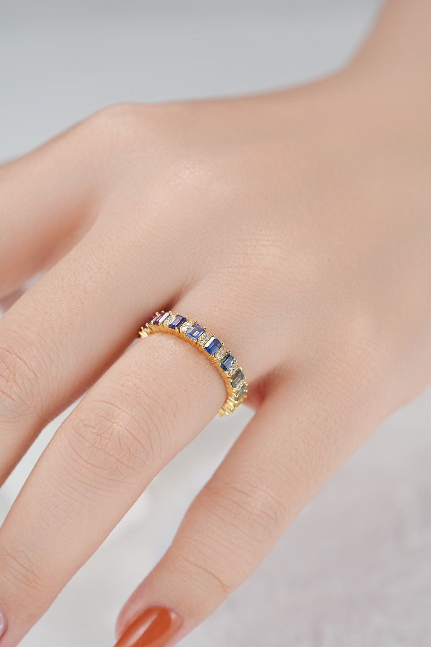 Rainbow Sapphire 18k Gold Ring (Item No. SA138)
