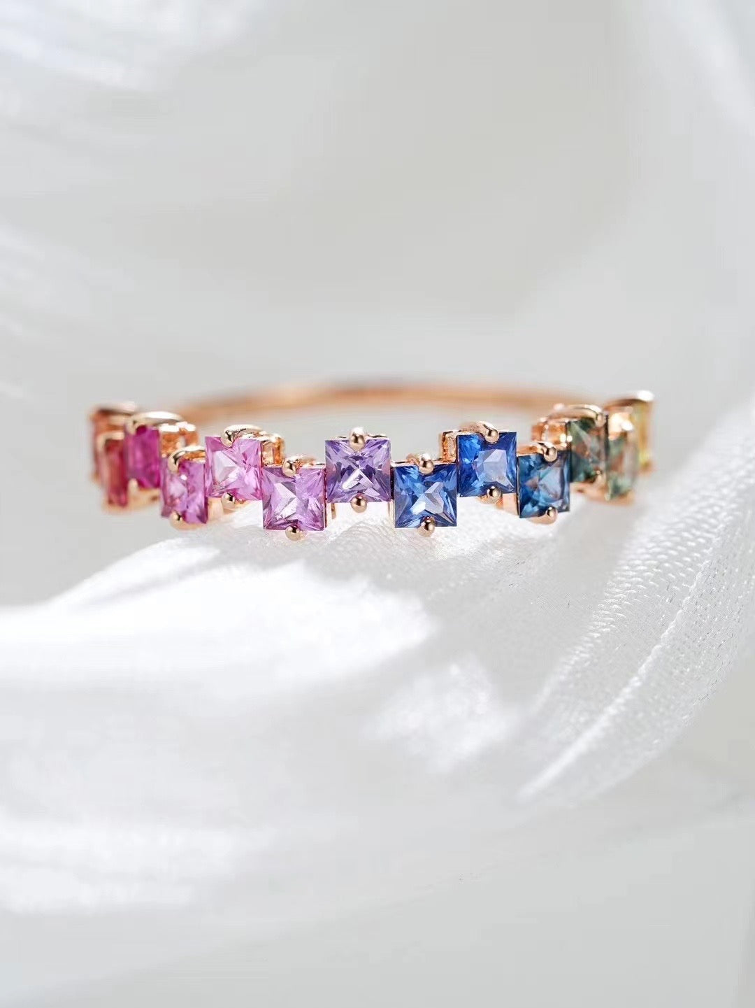 Rainbow Sapphire 18k Gold Ring (Item No. SA096)