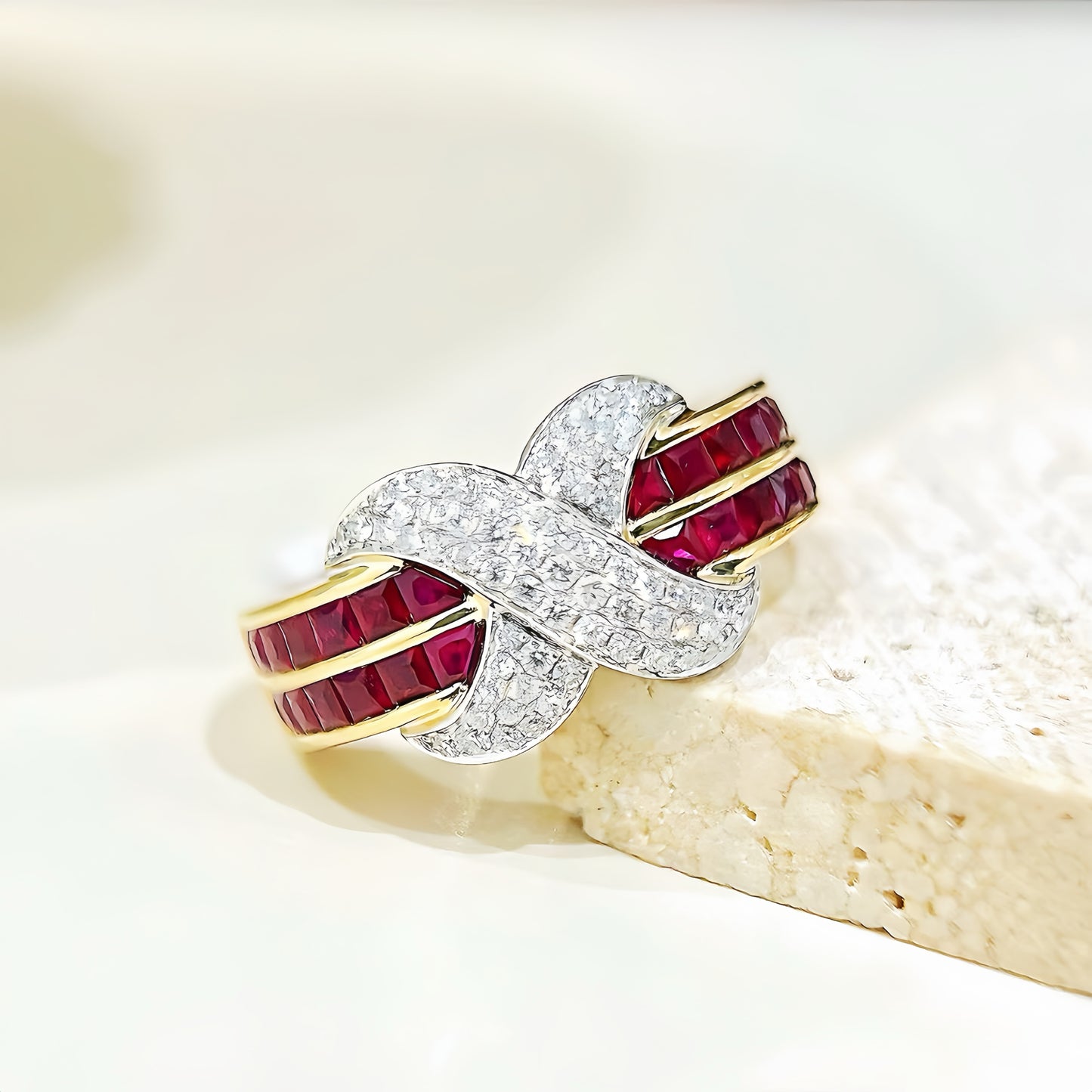 Vintage 18k Gold Diamond Ruby Ring (Item No. VT00