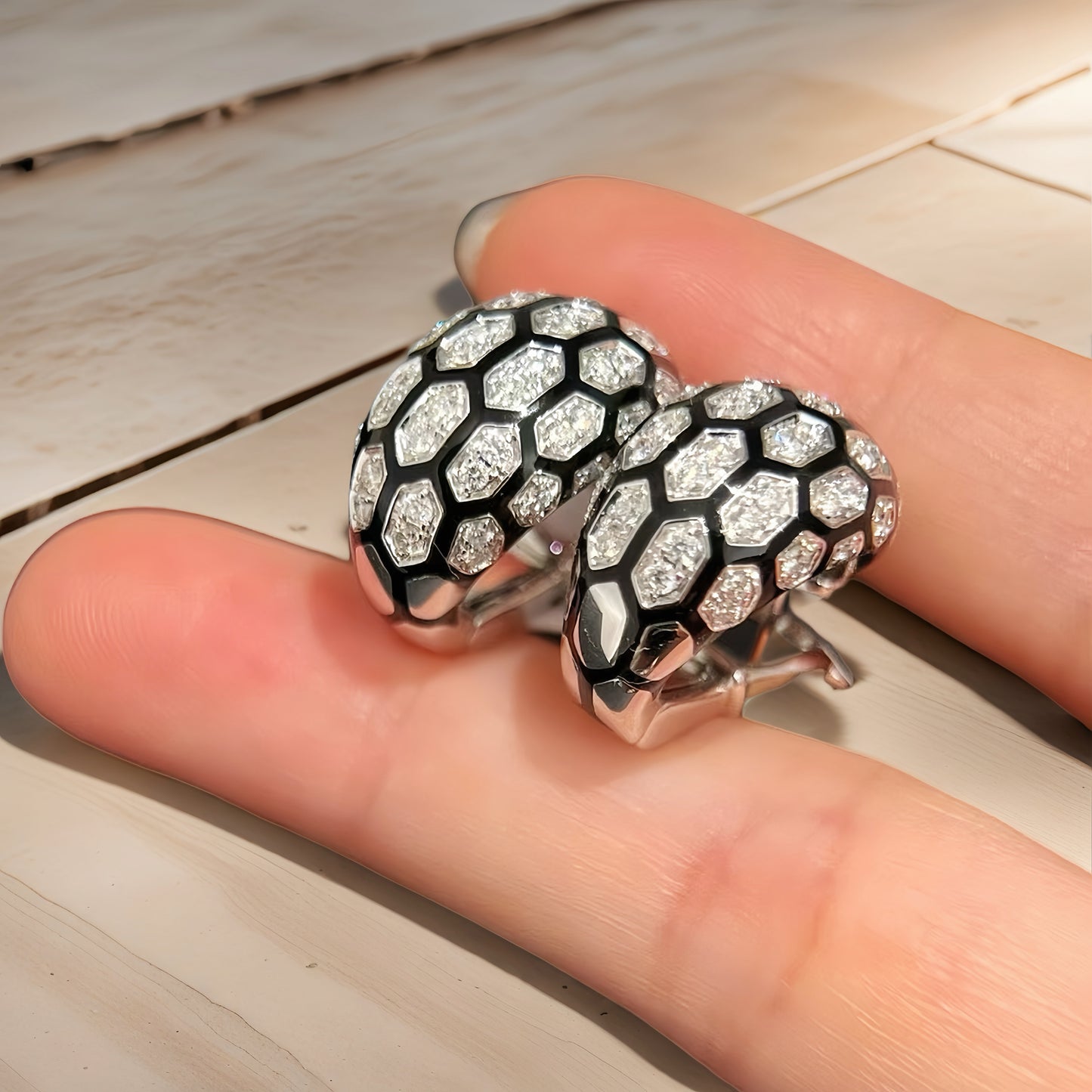 Black Enamel 18k Gold Diamond Earring (Item No. VT214)