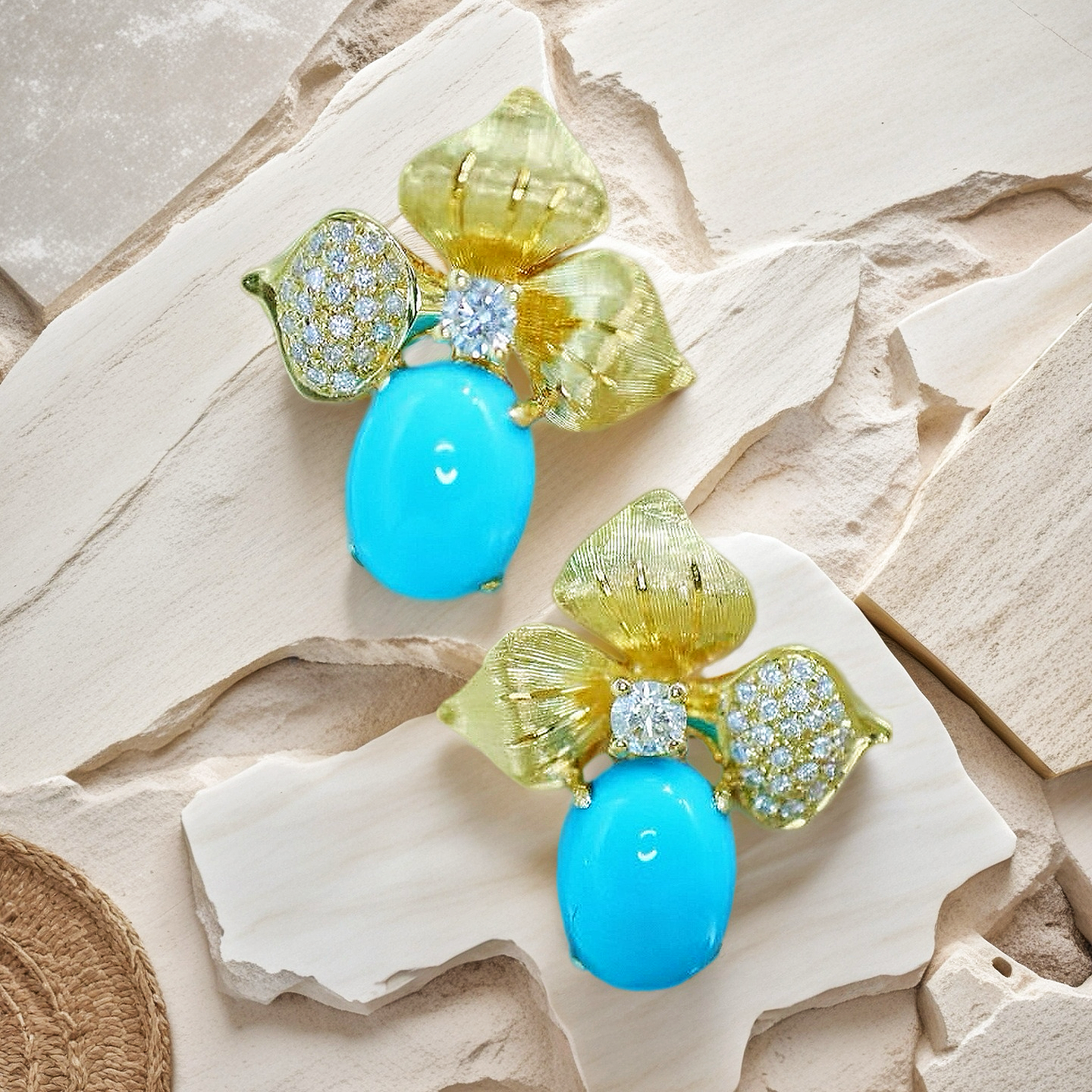 Vintage Turquoise 18k Gold Diamond Earring (Item No. VT054)