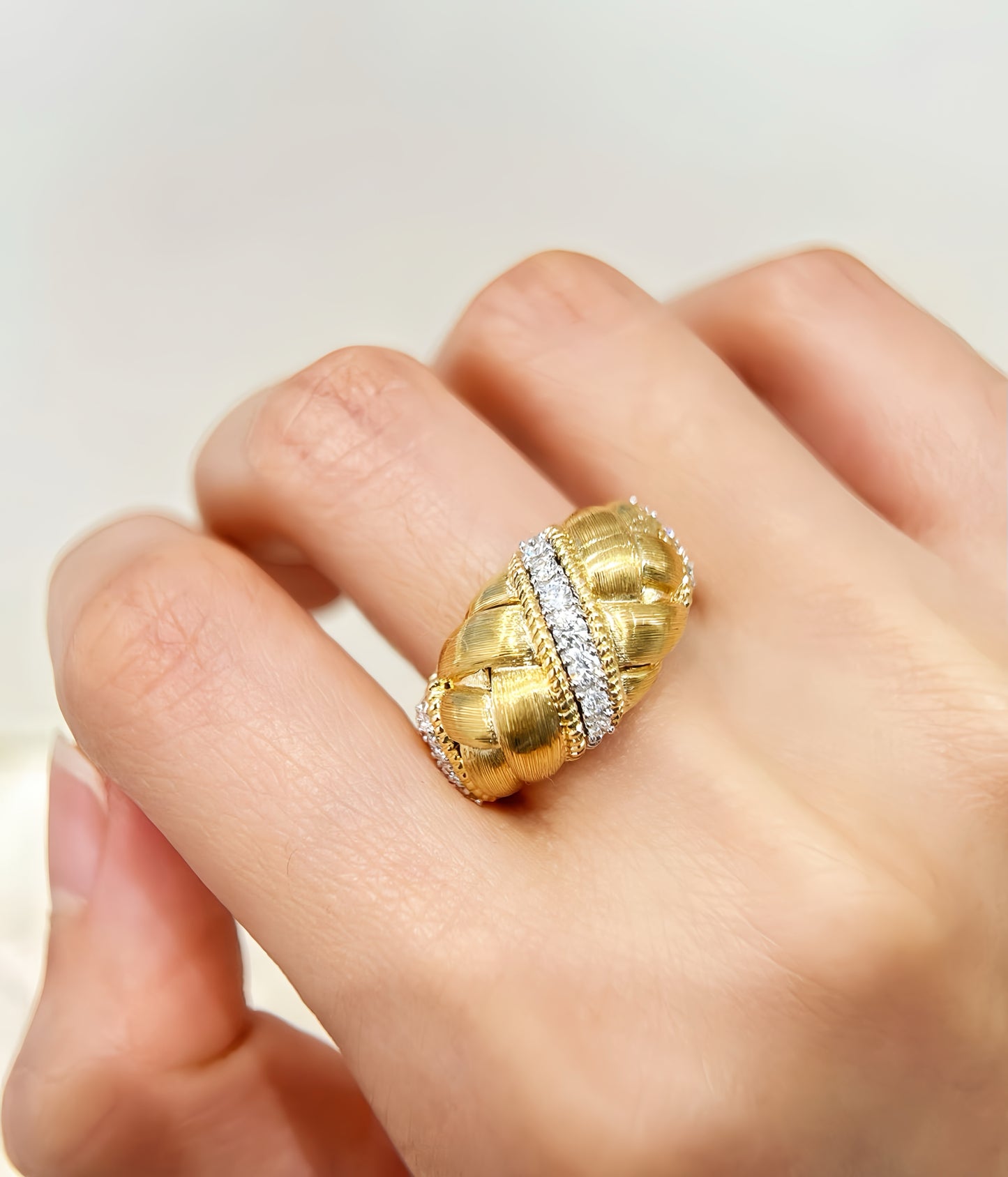 Vintage 18k Gold Diamond Ring (Item No. VT372)