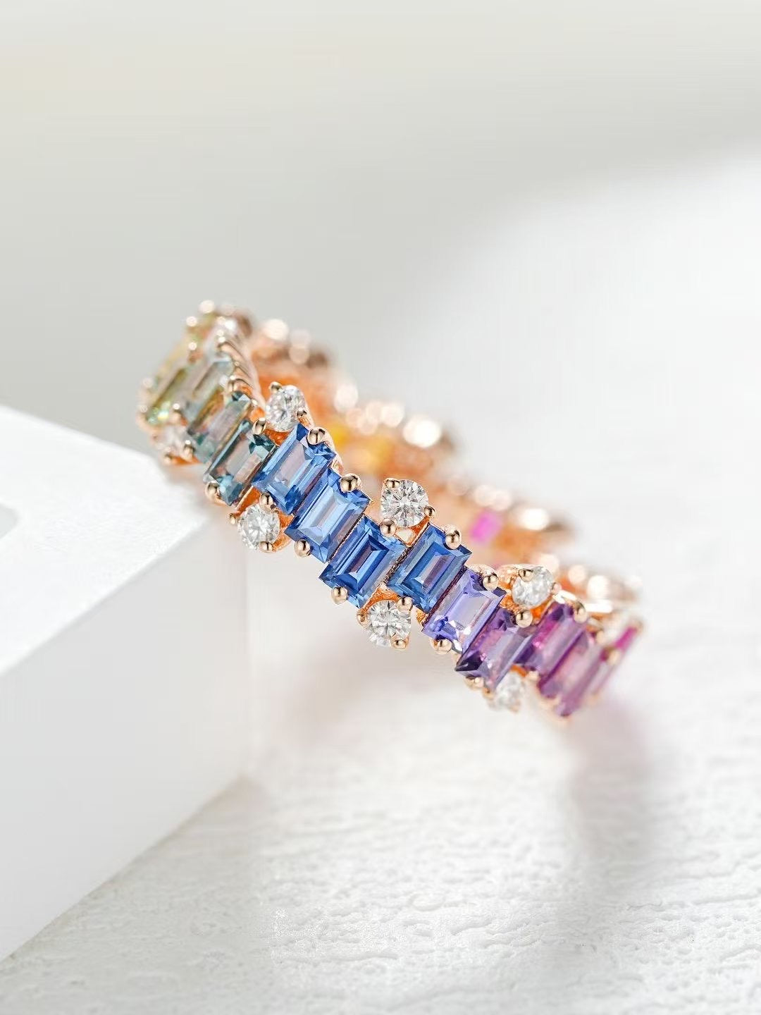 Rainbow Sapphire 18k Gold Ring (Item No. SA124)