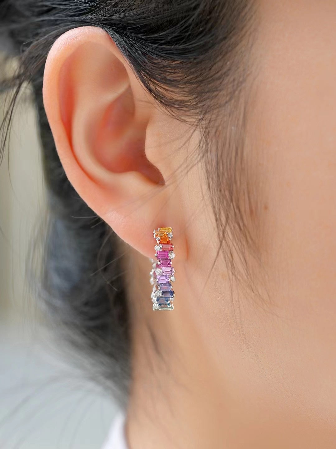 Rainbow Sapphire 18k Gold Earring (Item No. SA099)
