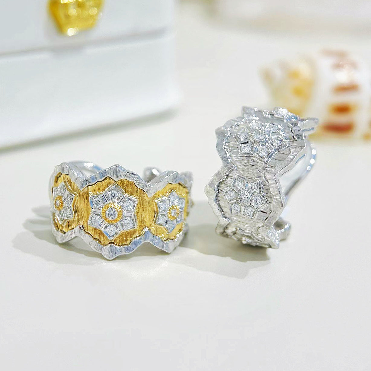 Vintage 18k Gold Diamond Earring (Item No. VT362)