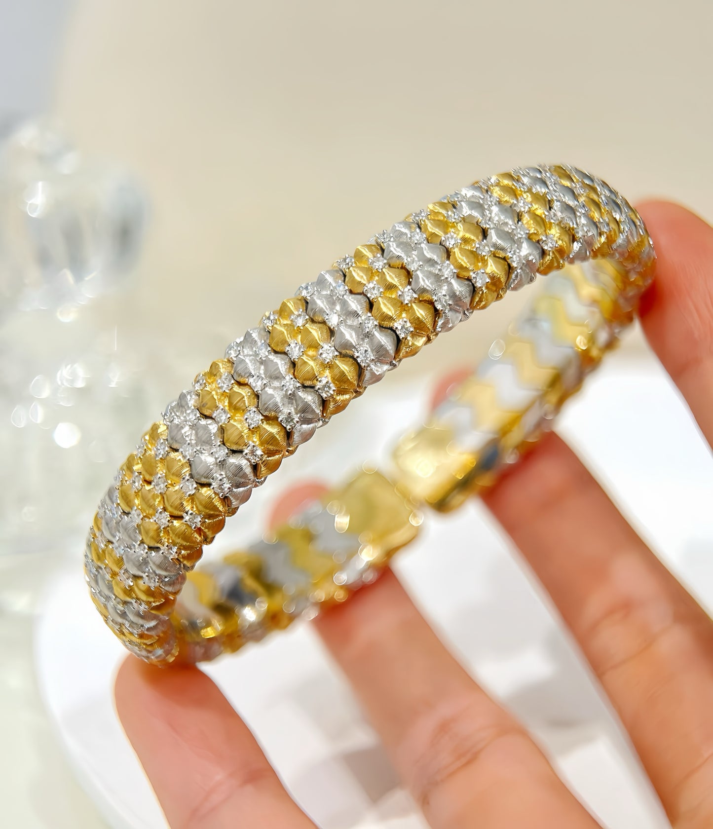 Vintage 18k Gold Diamond Bracelet (Item No. VT355)