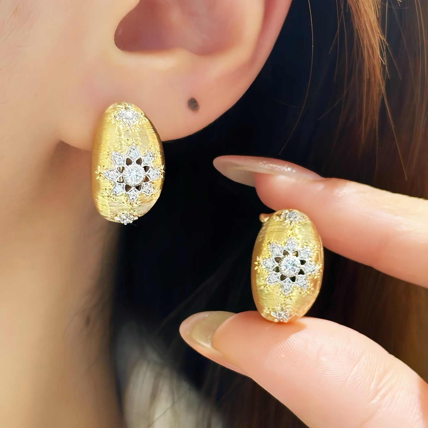 Vintage 18k Gold Diamond Earring (Item No. VT402)