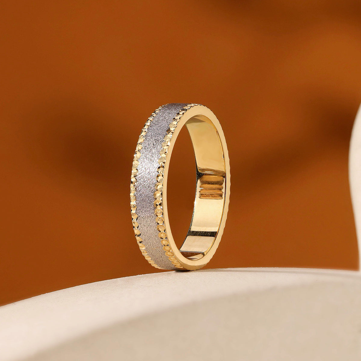 Classic 18k Gold Ring (Item No. HFR016)