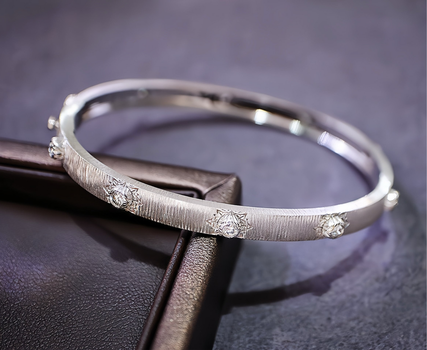 Vintage 18k Gold Diamond Bracelet (Item No. VT129)