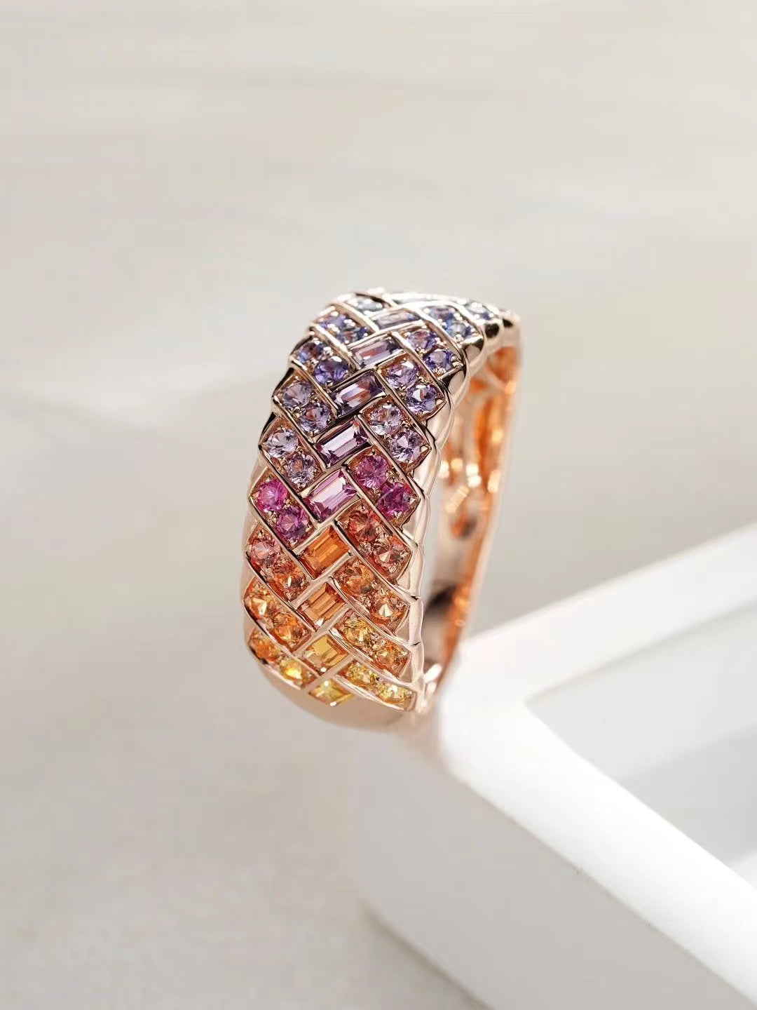 Rainbow Sapphire 18k Gold Ring (Item No. SA135)