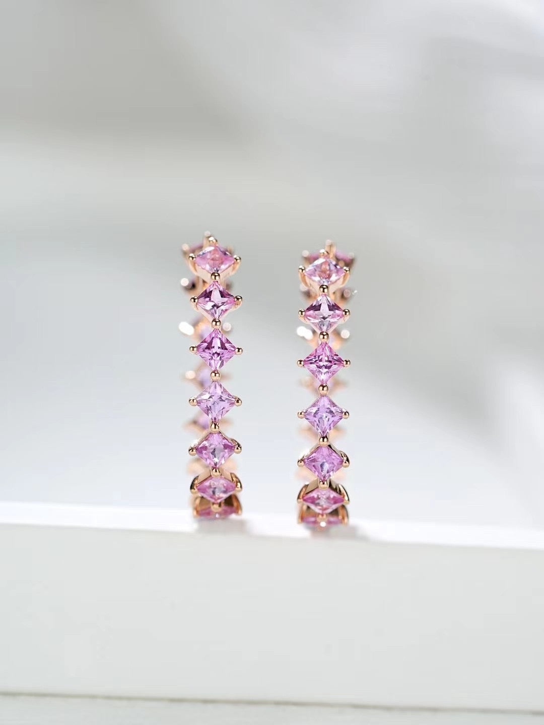 Rainbow Sapphire 18k Gold Earring (Item No. SA089)