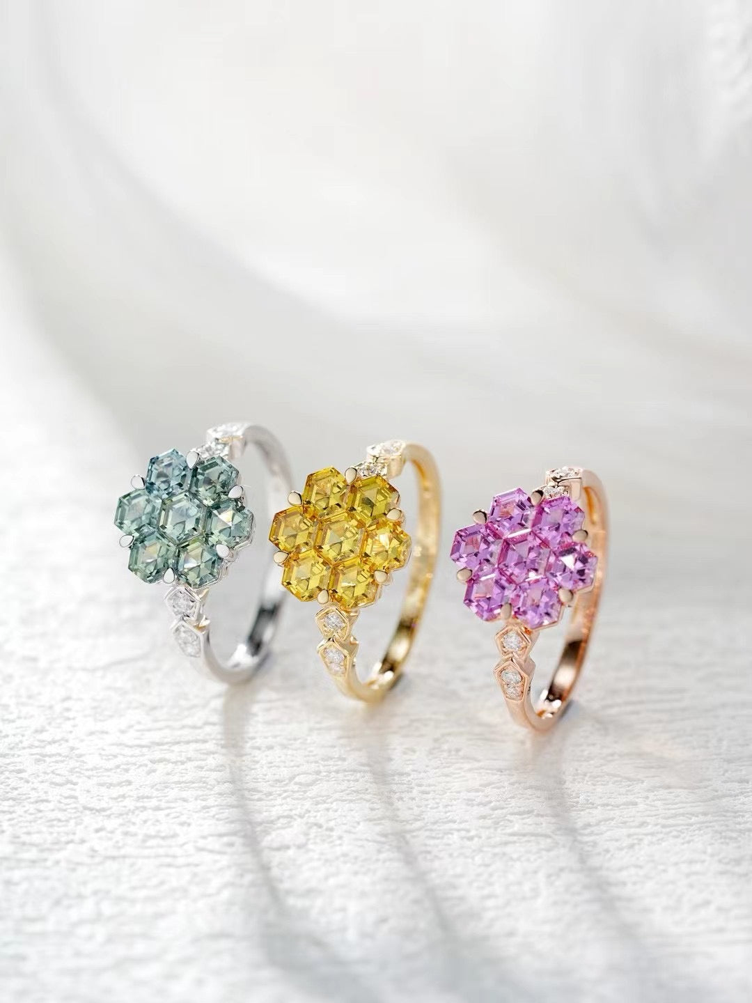 Rainbow Sapphire 18k Gold Ring (Item No. SA064)