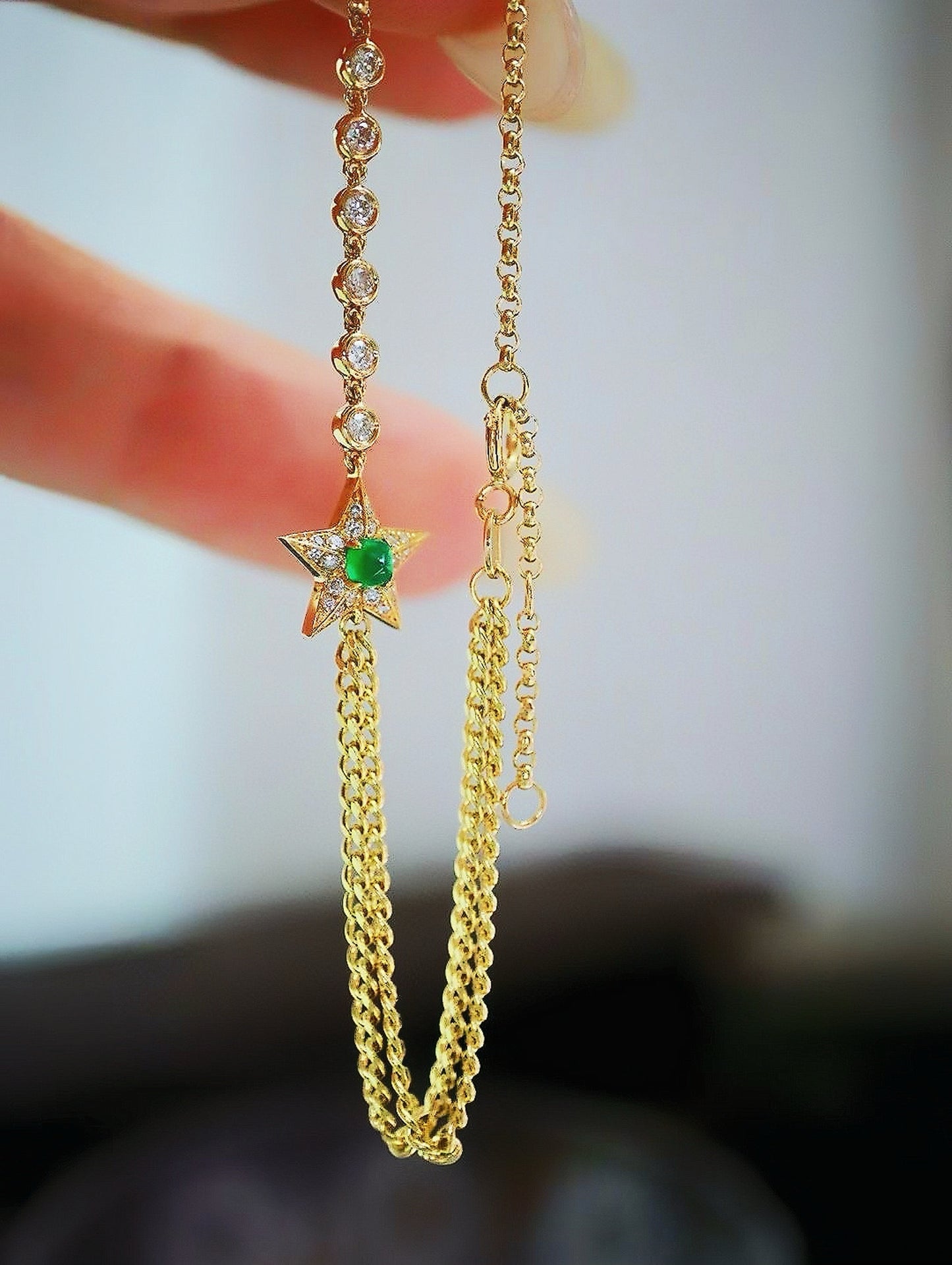 Vintage Star 18k Gold Diamond Emerald Bracelet (Item No. VT118)