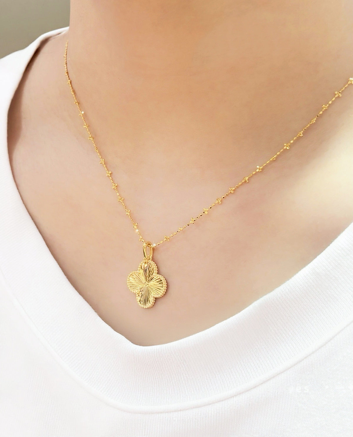 18k Gold Pendant (Item No. SJP003)