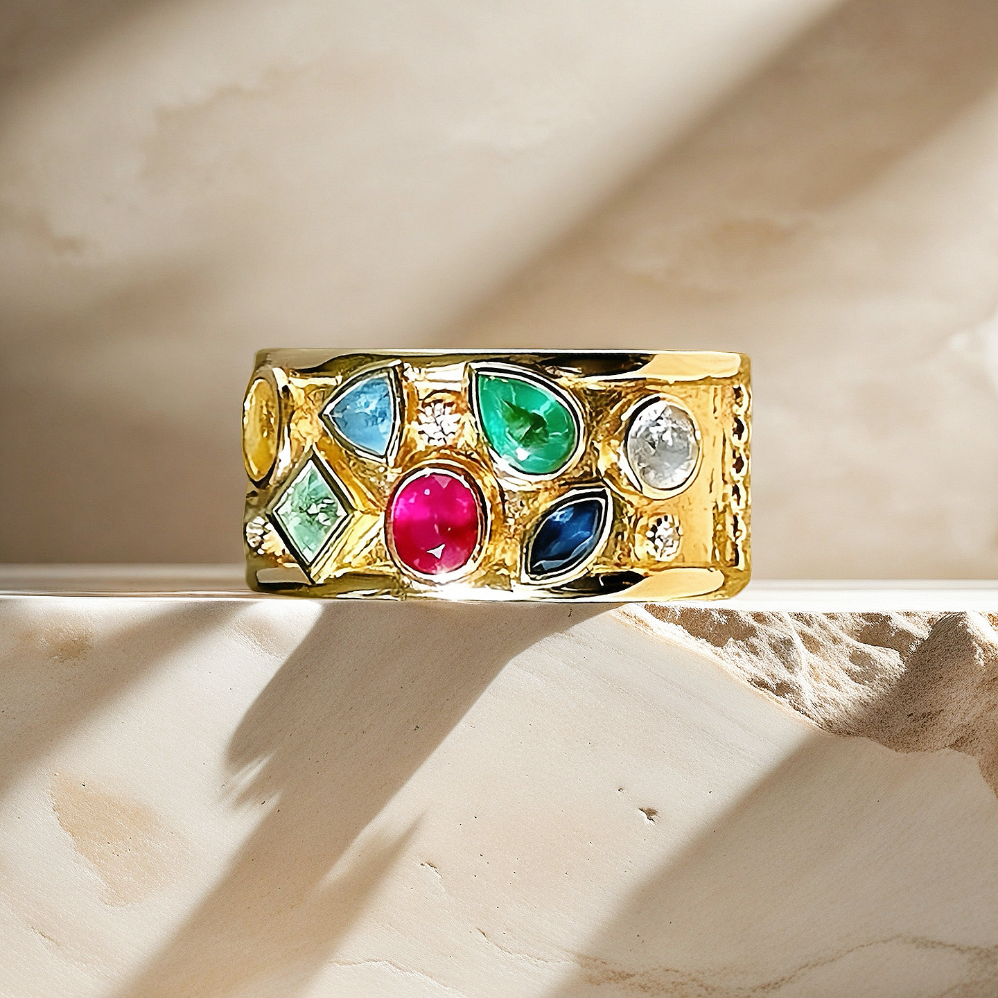 Vintage 18k Gold Seven Gem Ring (Item No. VT038)