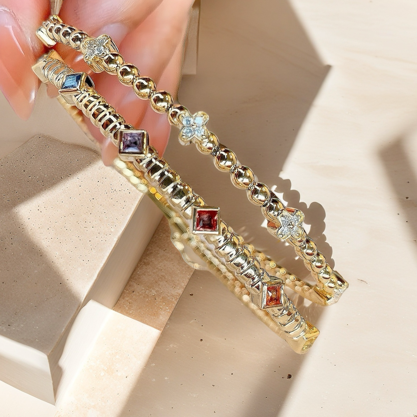 Four-leaf Clover 18k Gold Diamond Bracelet (Item No. VT123)