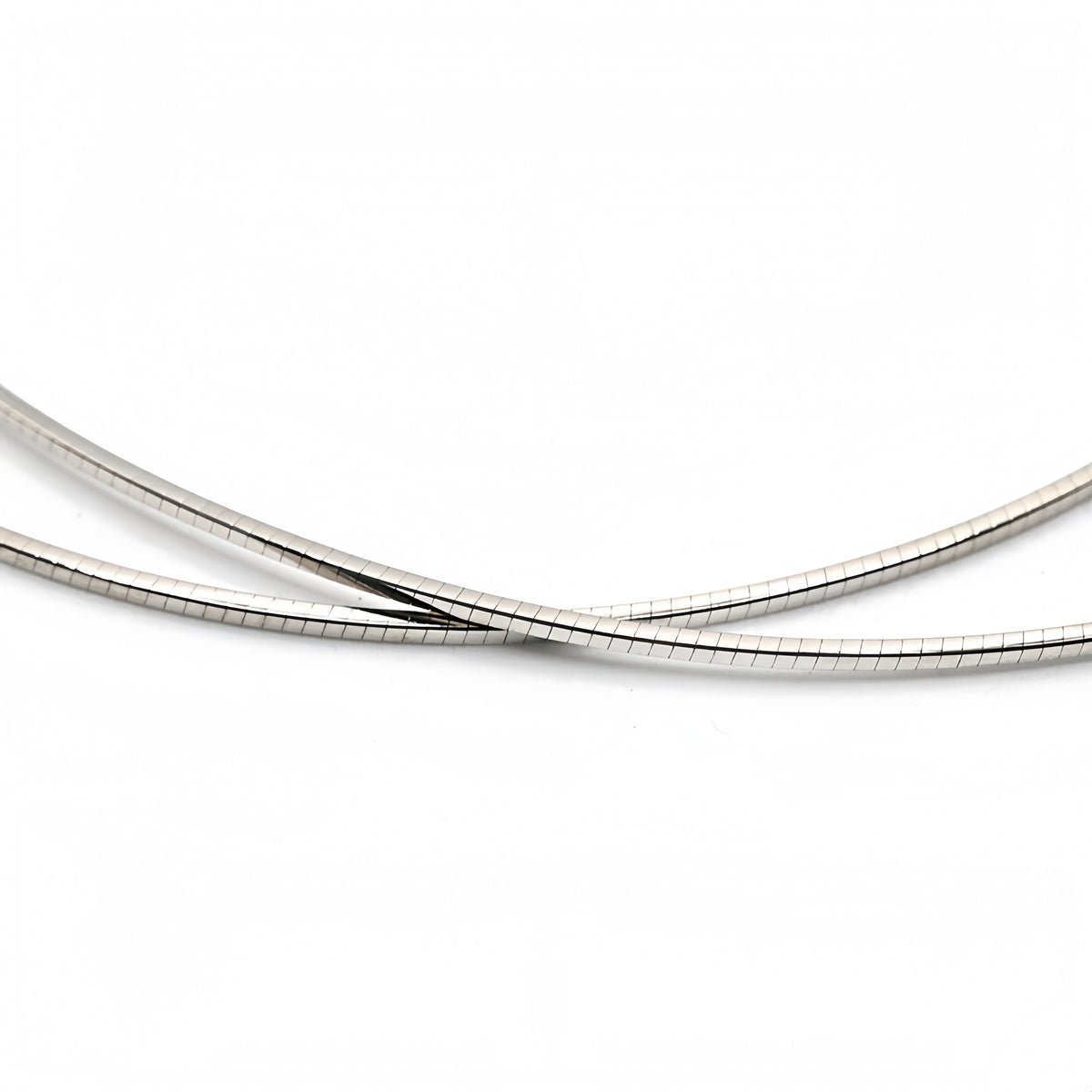 Square Omega 18k Gold Necklace (Item No. OMJ041CN)